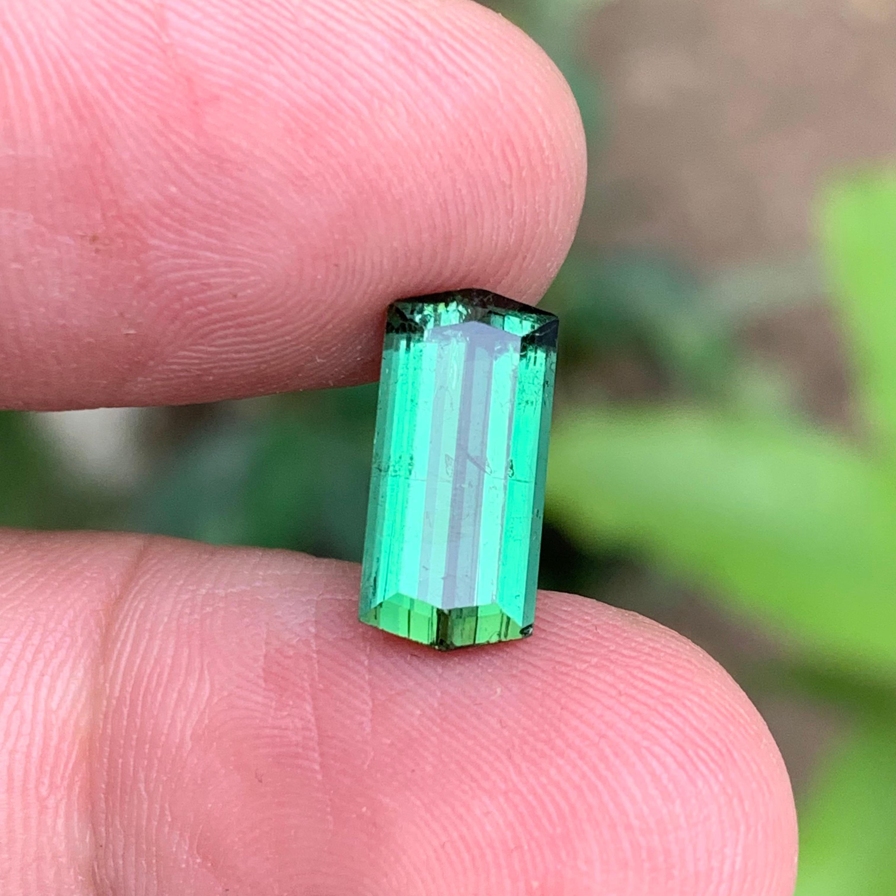 Green Natural Tourmaline Ring Loose Gemstone 3.70 Ct Modified Emerald Cut-Jewel In New Condition For Sale In Peshawar, PK