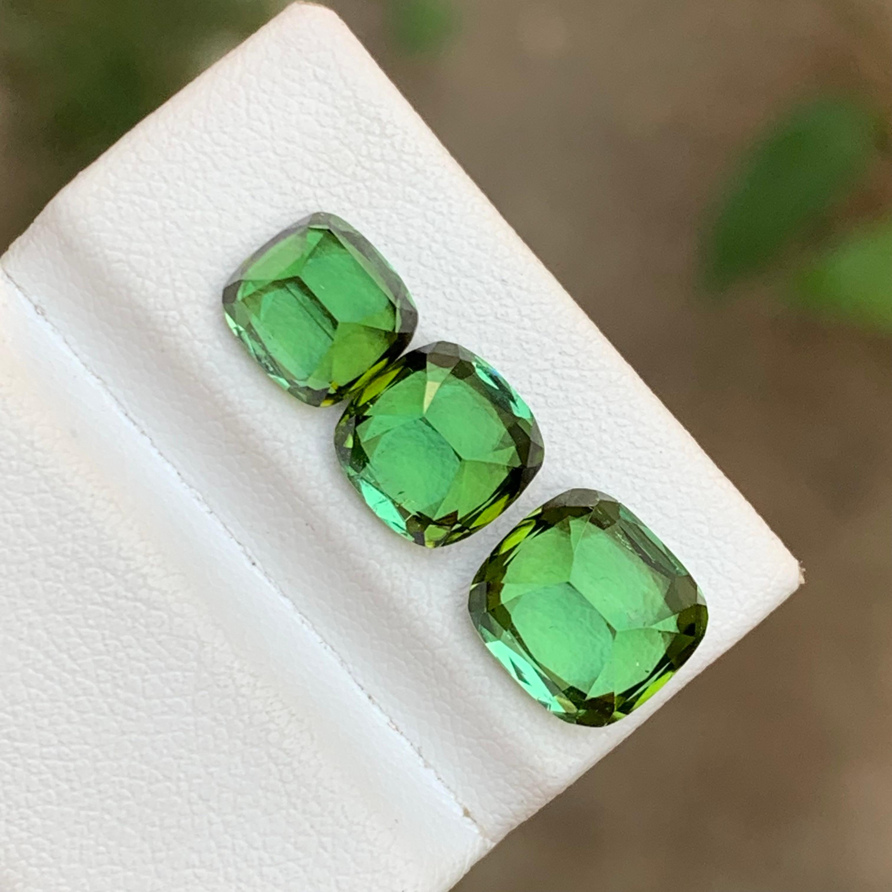 Green Natural Tourmaline Ring Pendant Gemstones 8.55 Ct Cushion Cut for Jewelry For Sale 2