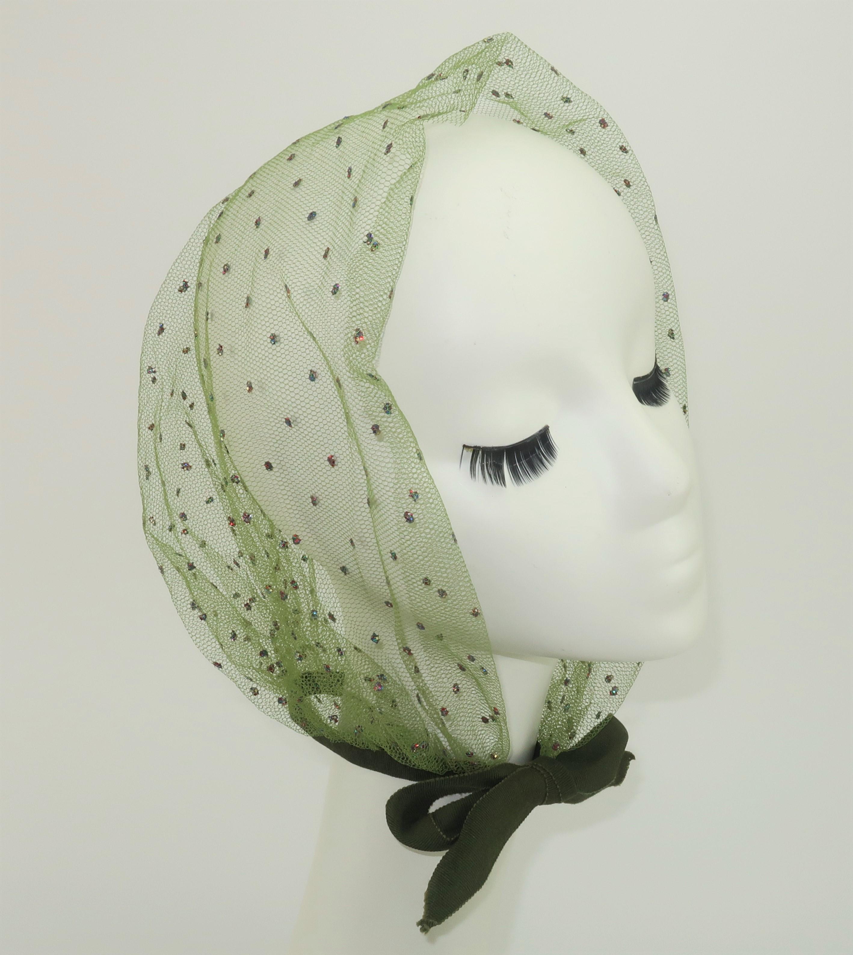 Green Net Head Scarf With Multi Color Glitter, 1950's In Good Condition In Atlanta, GA