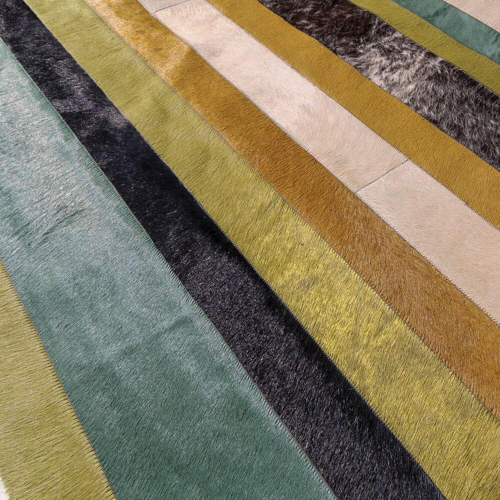 Rilassati con la sublime - ma rilassata e sofisticata - atmosfera costiera della nuova colorazione blu dello stile Nueva Raya, il più venduto di Art Hide. Perfetta per le camere da letto, per gli spazi di relax e per tutti i luoghi in cui vuoi