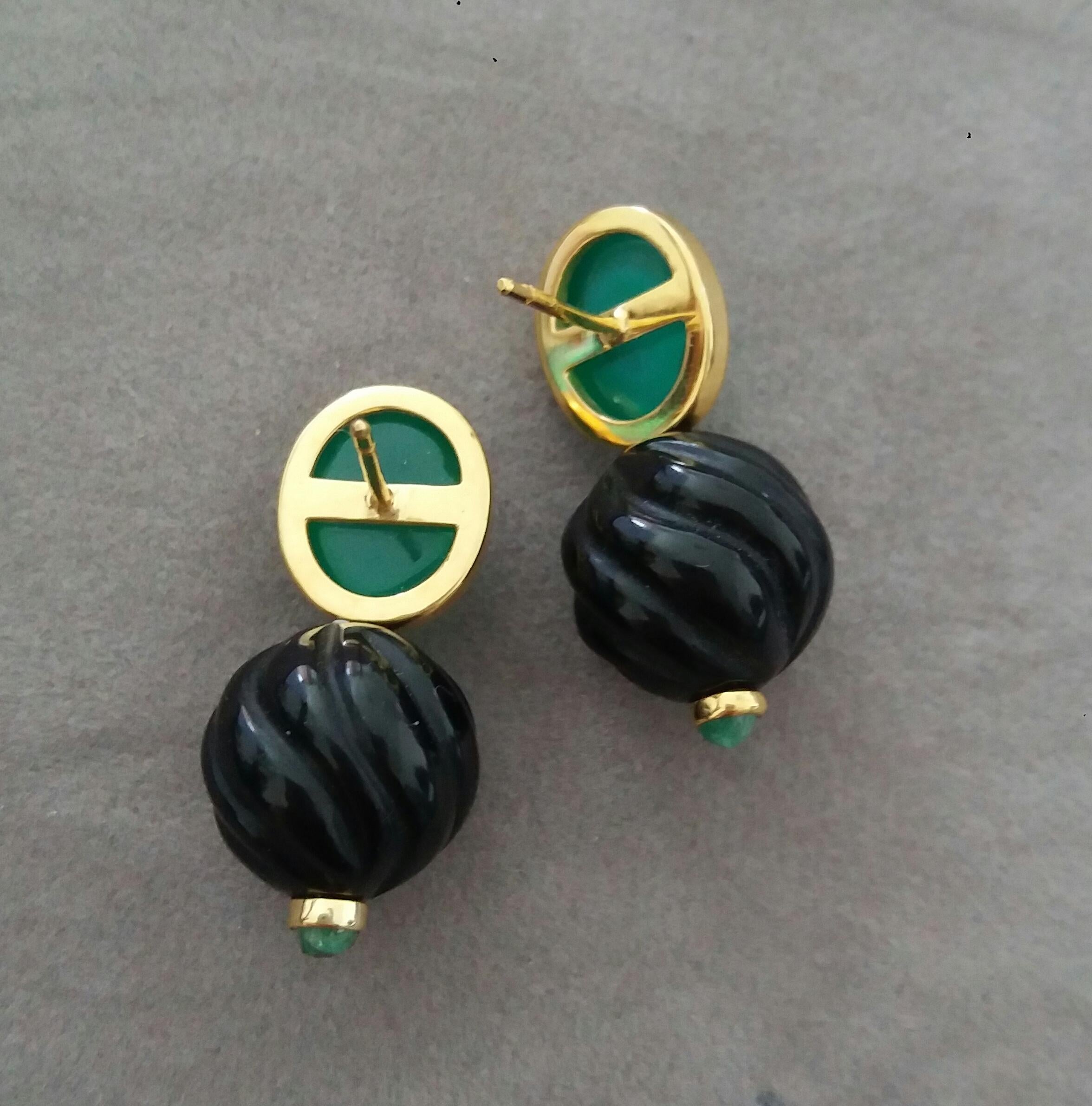 Contemporary Green Onyx 14k Gold Black Onyx Emerald Cabs Carved Round Beads Stud Earrings For Sale