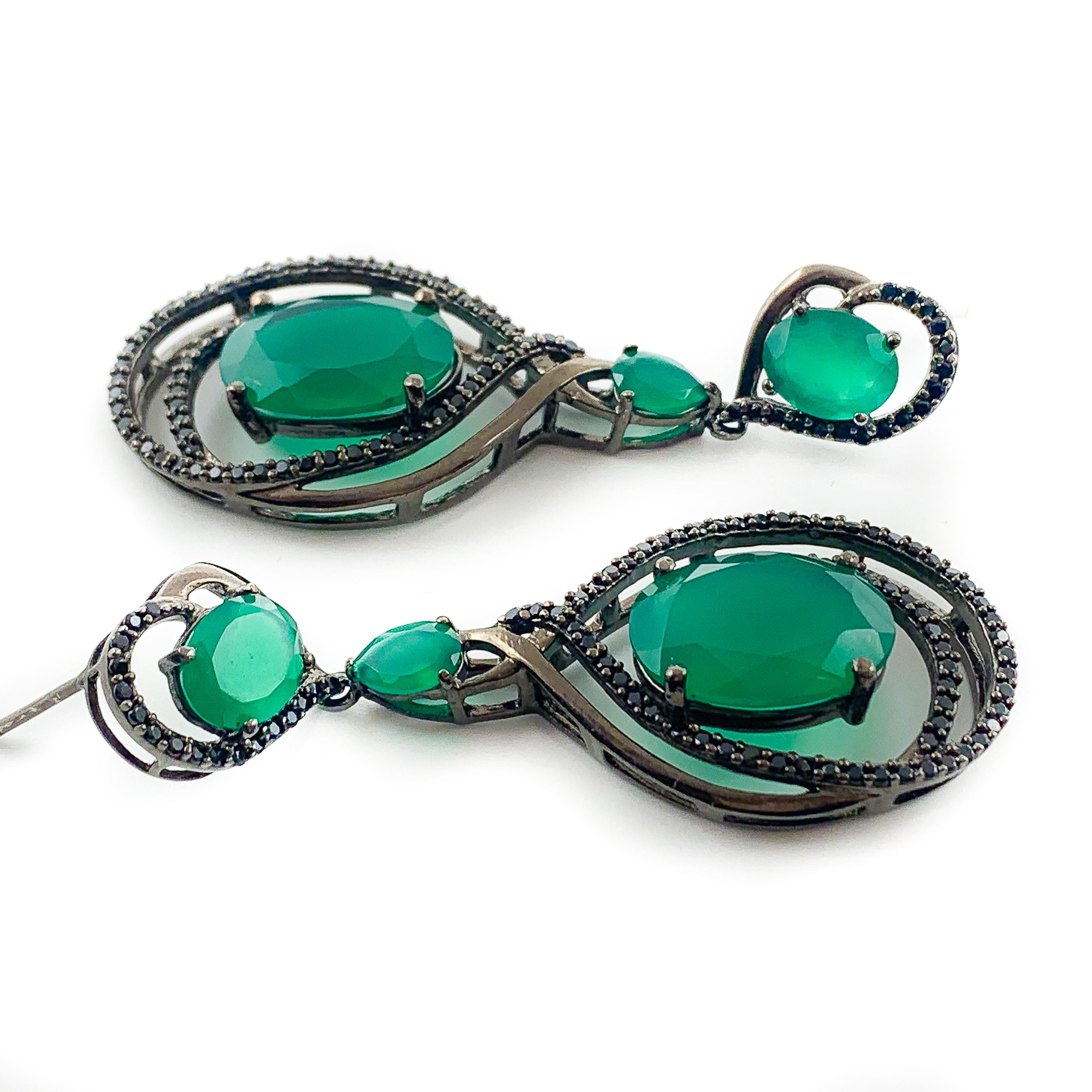 Green Onyx & Black Topaz in Sterling Silver Romantic Dangle Earrings In New Condition For Sale In Carlsbad, CA