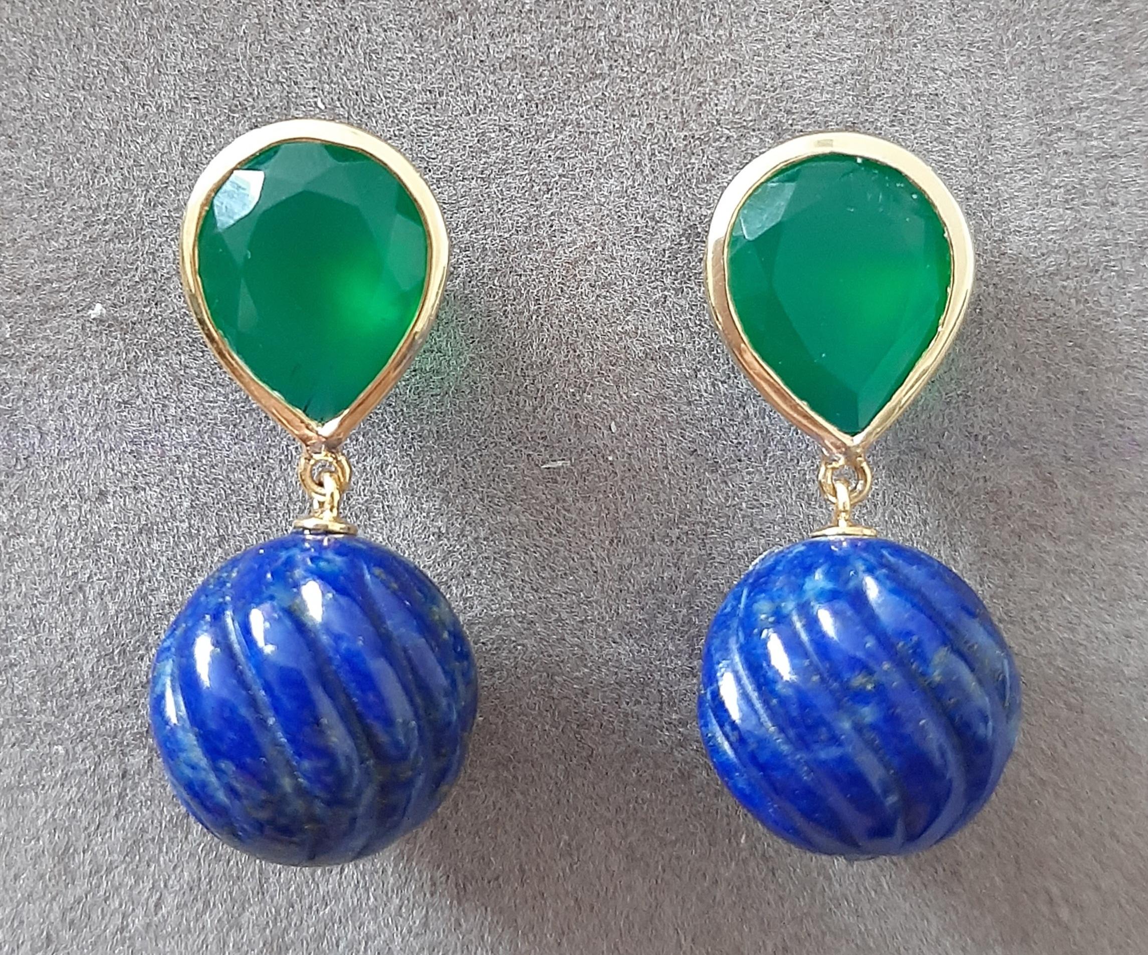 Onix verde facetado en forma de pera tallado Cuentas de lapislázuli Oro amarillo macizo 14k en venta 8