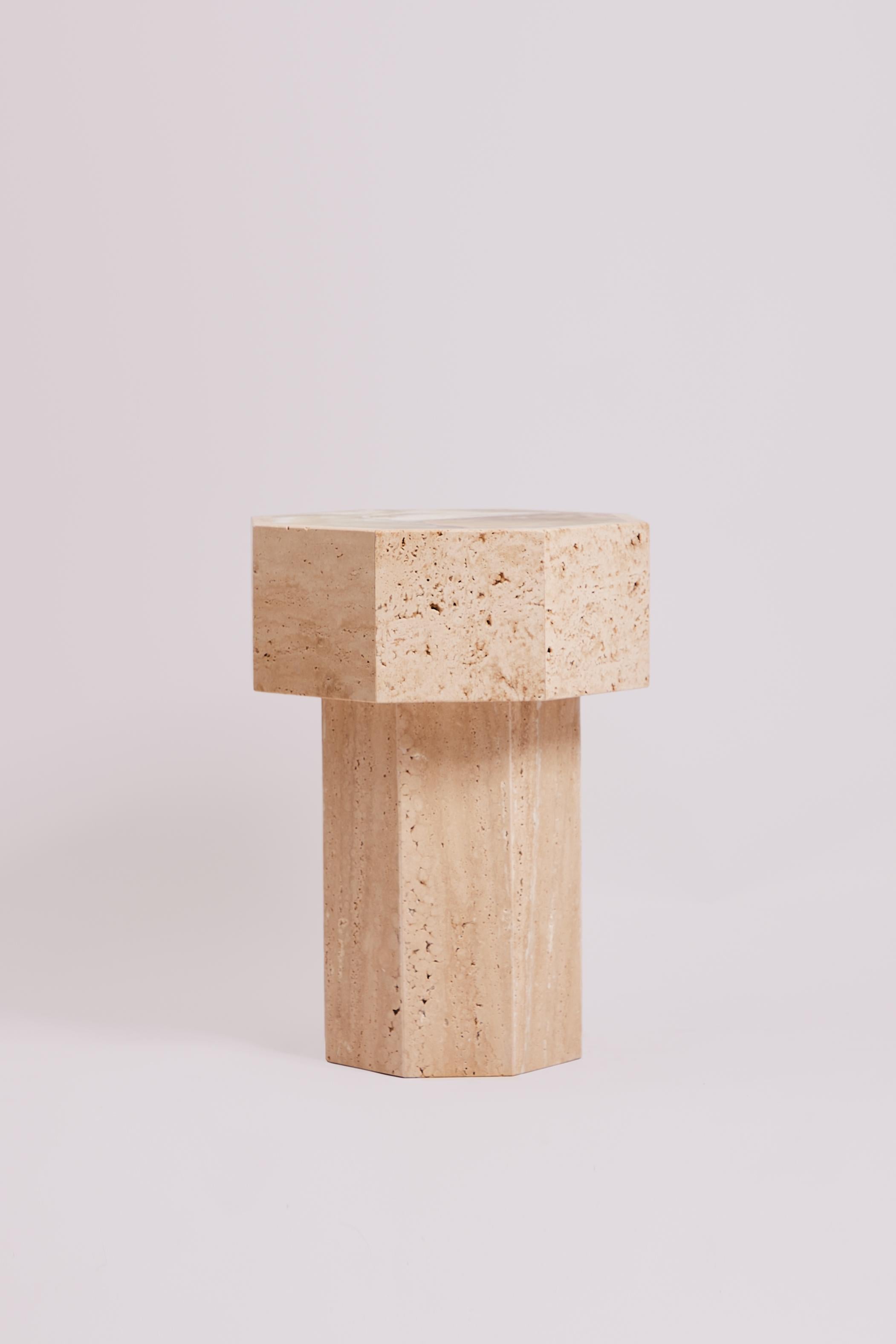 Français Table d'appoint Gisele en onyx vert du Studio Gaia Paris en vente