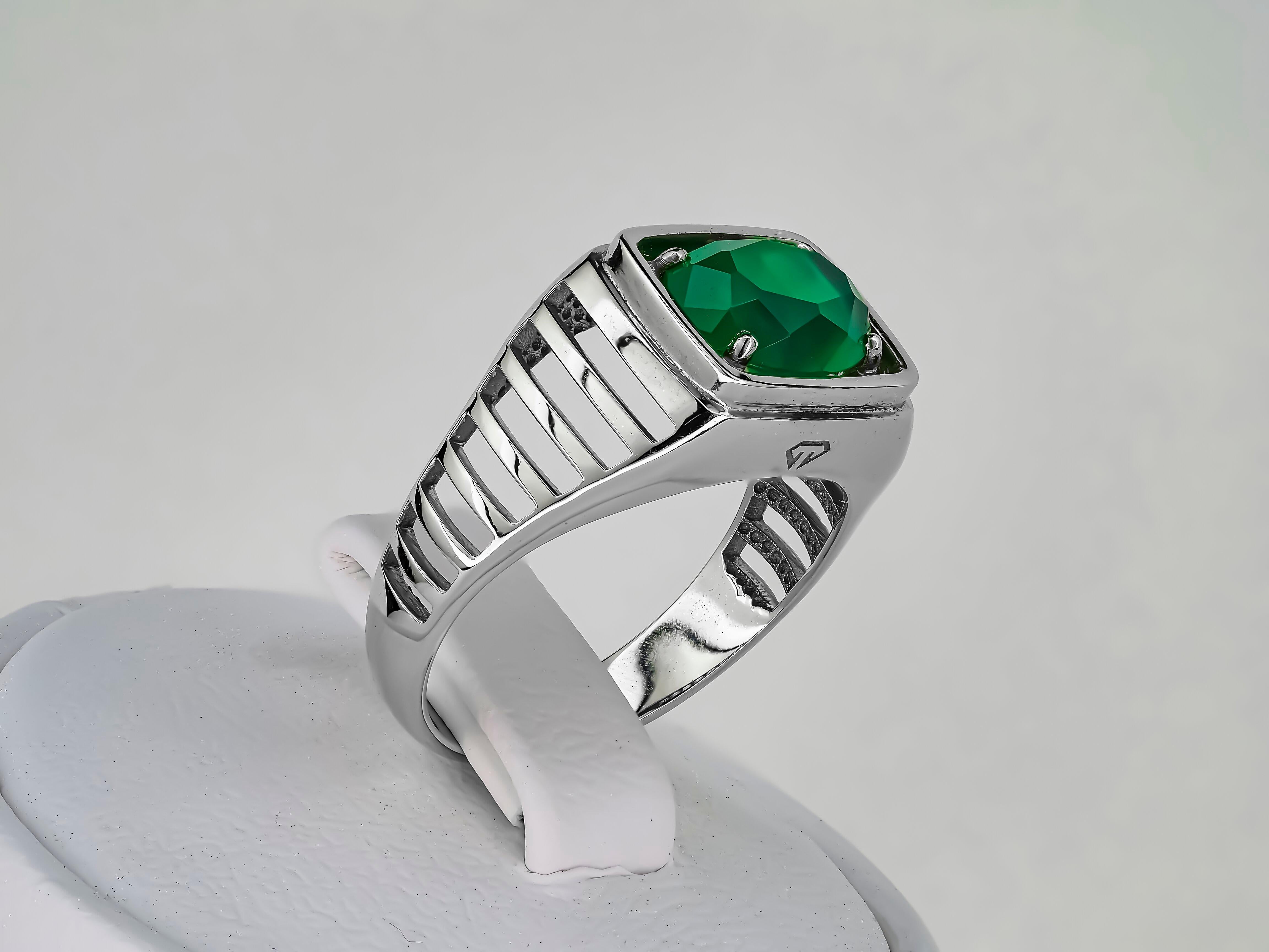 For Sale:  Green Onyx Men Gold Ring, Vintage Style Onyx Mens Ring 7