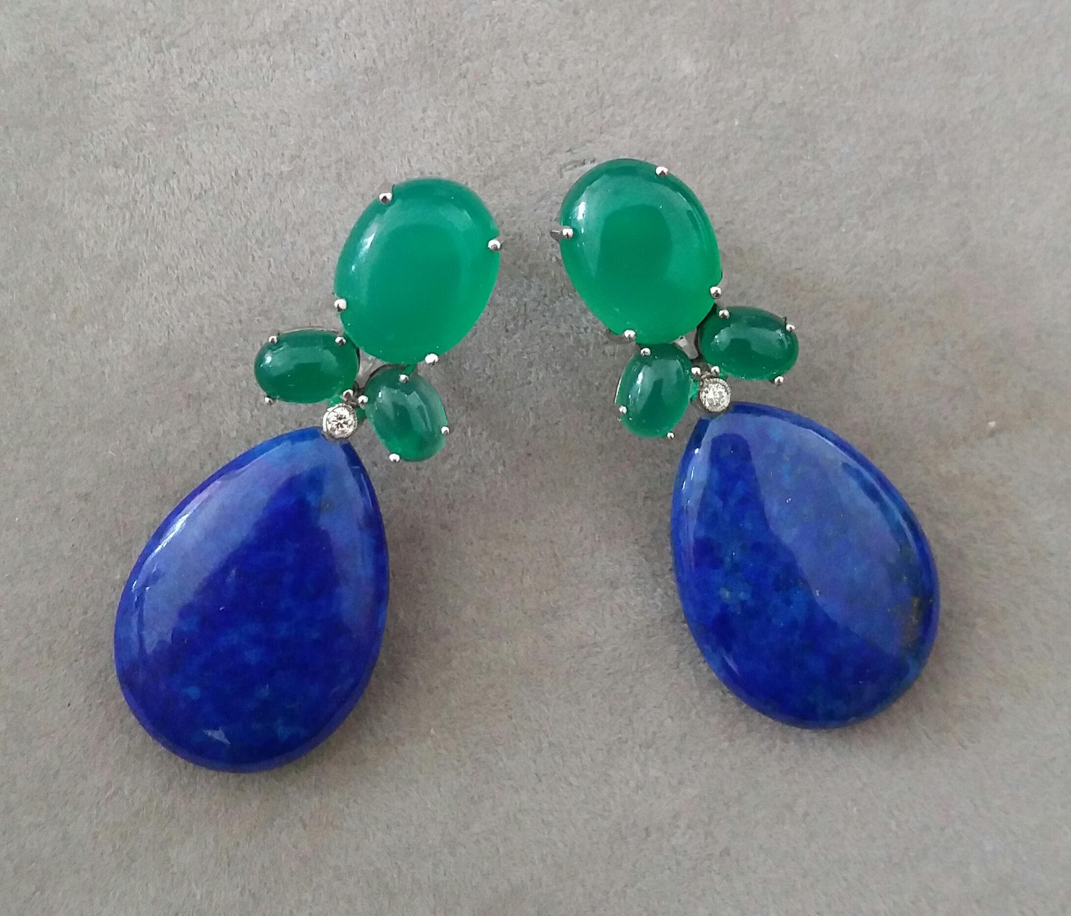Art Déco Orecchini a goccia ovali in onice verde con diamanti d'oro e lapislazzuli naturale in vendita