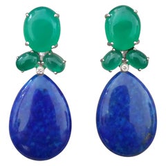 Pendientes de gota plana de ónix verde con cabujones ovalados de oro y diamantes Lapislázuli natural