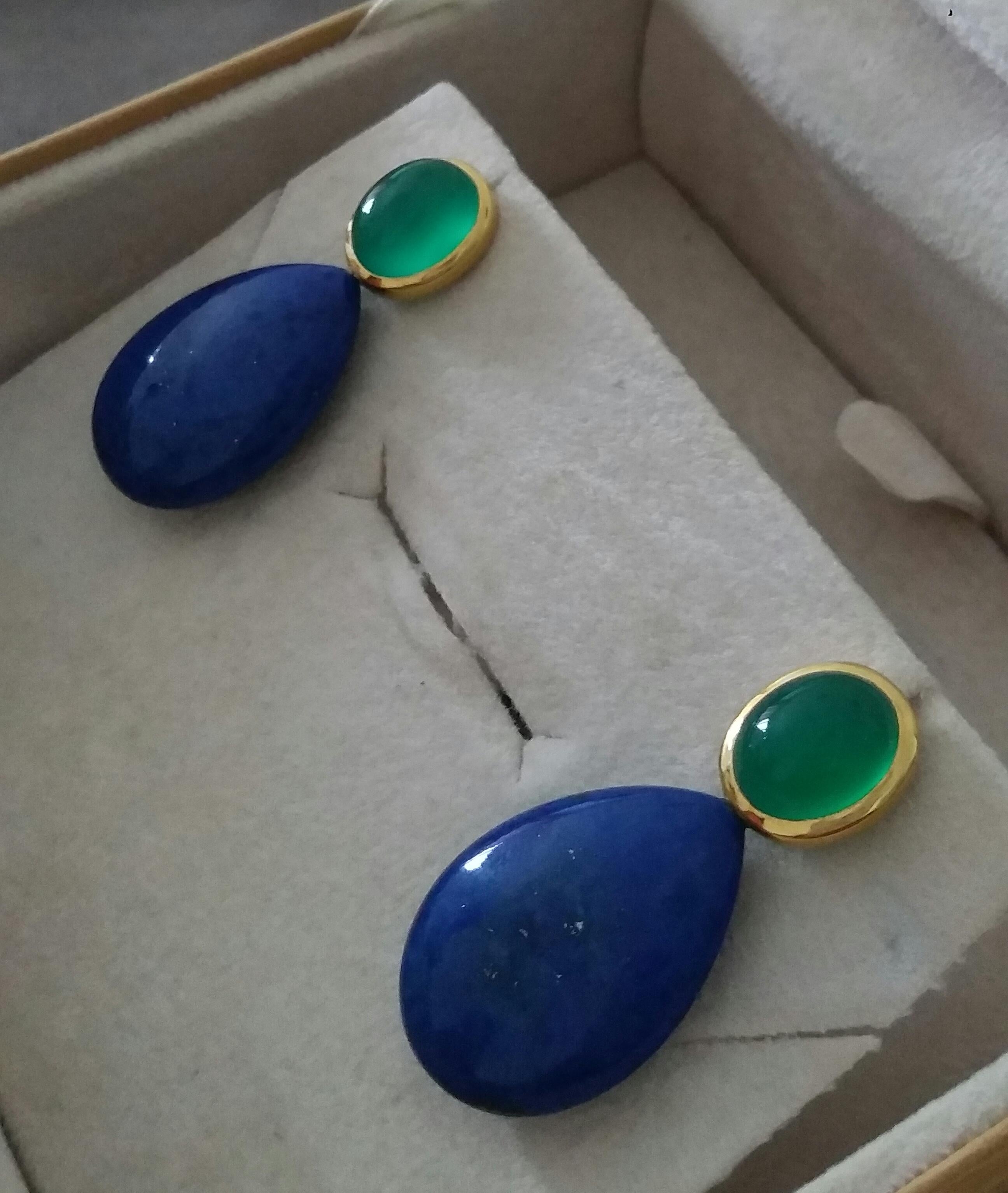 Green Onyx Oval Cabs Yellow Gold Natural Lapis Lazuli Flat Plain Drop Earrings For Sale 3