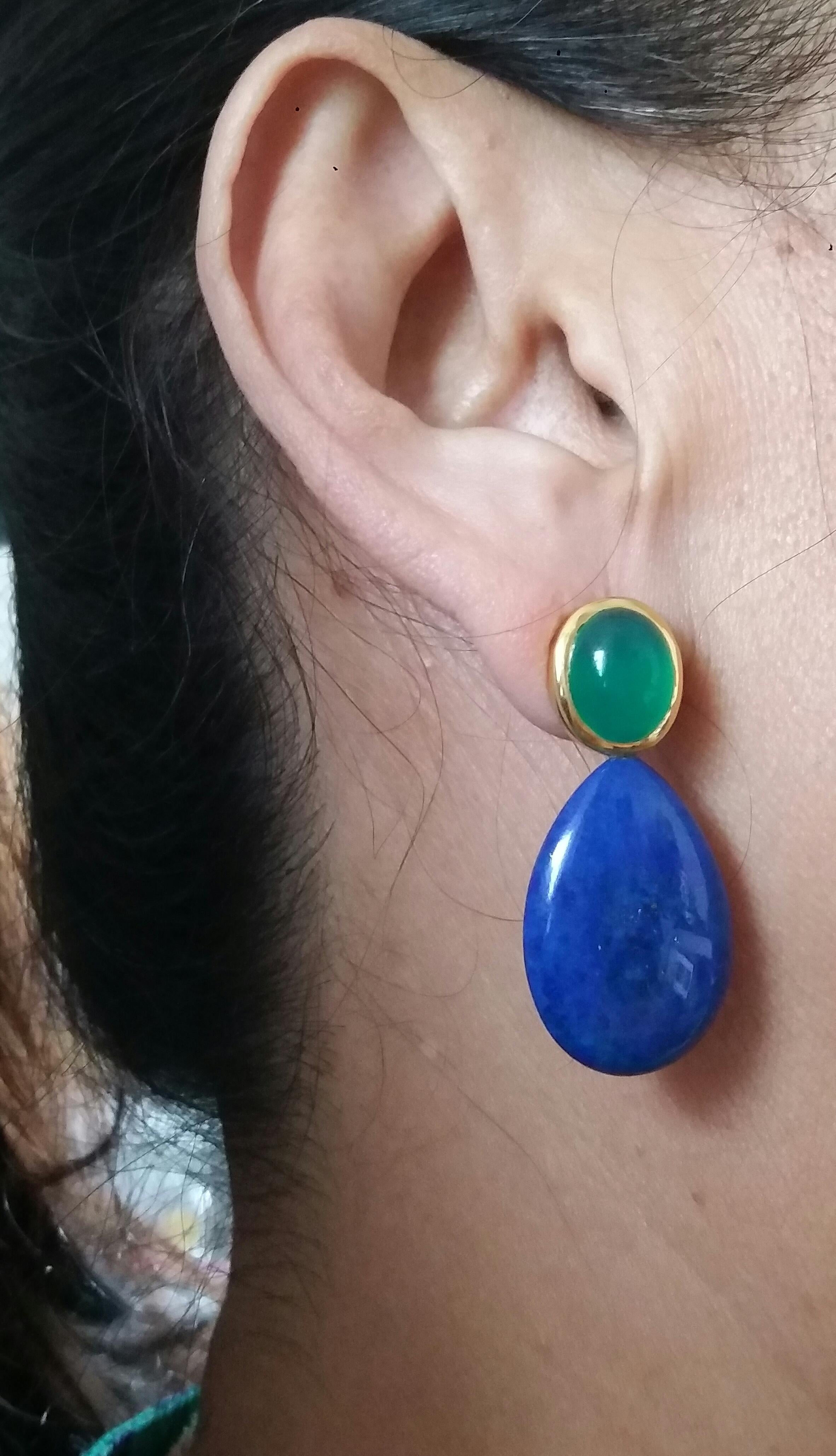 Green Onyx Oval Cabs Yellow Gold Natural Lapis Lazuli Flat Plain Drop Earrings For Sale 7