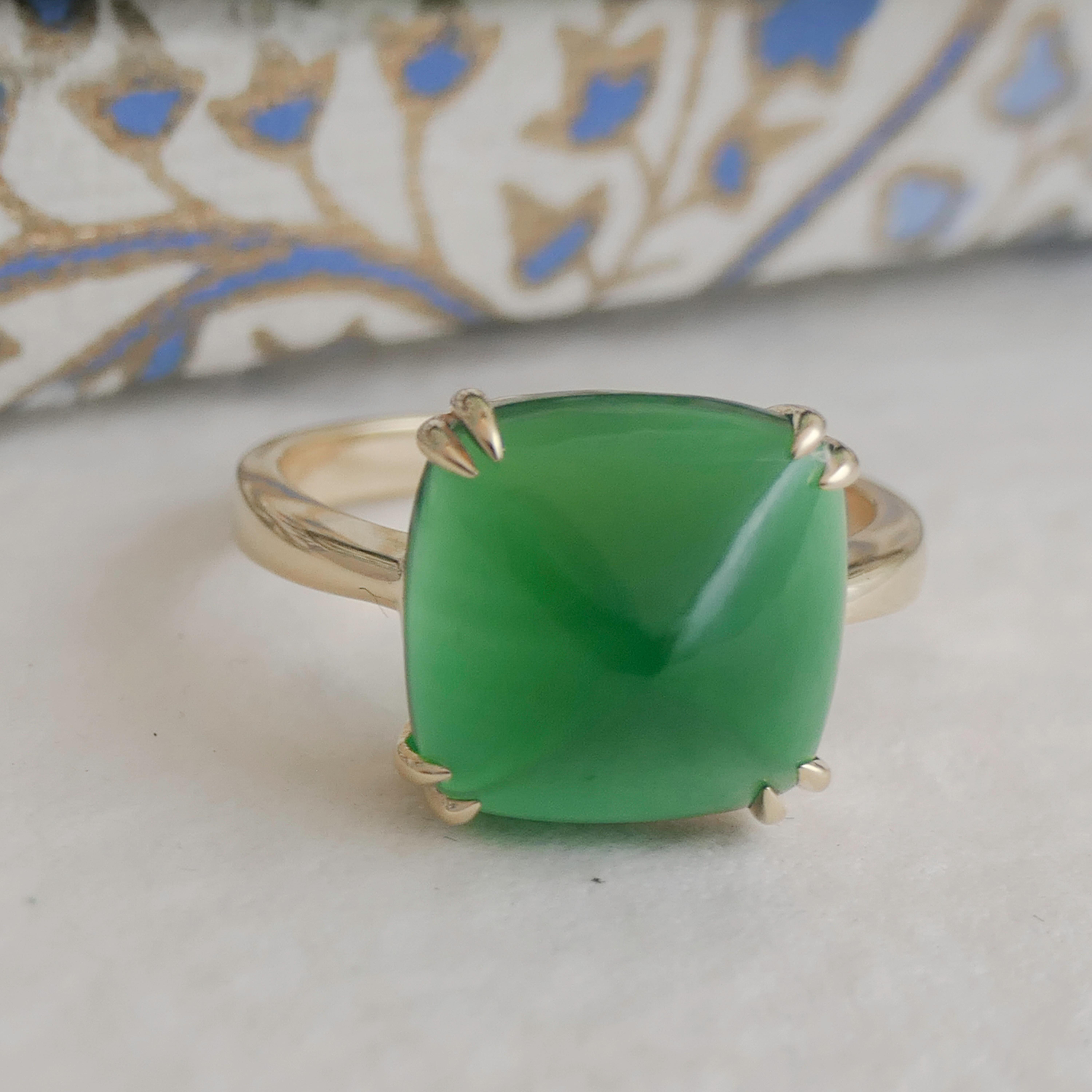 Green Onyx Sugar Loaf Gold Plated Sterling Silver Ring For Sale 2