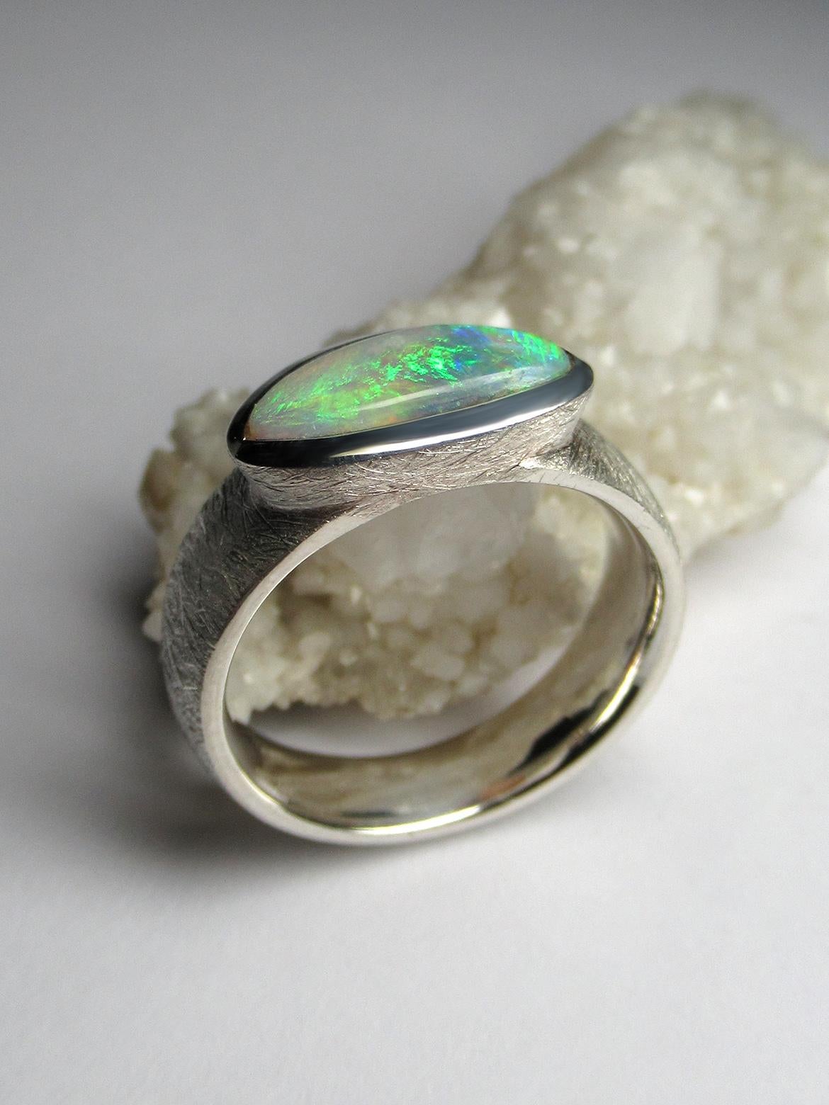 Women's or Men's Green Opal Silver Ring For Sale