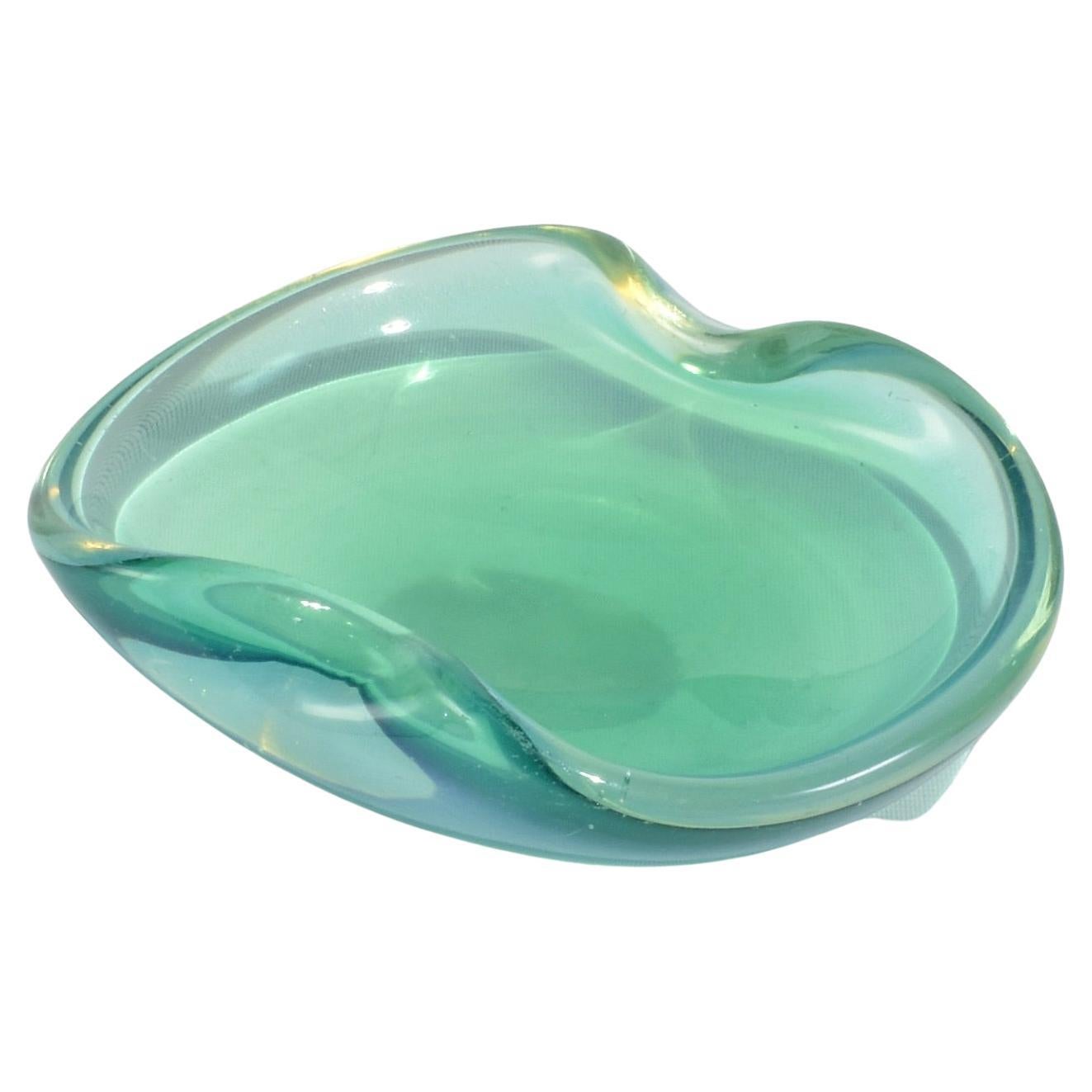 Ciotola verde opalescente in vendita