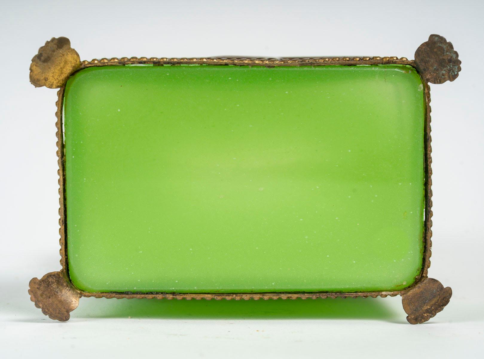 Green Opaline Box, 19th Century, Napoleon III Period. For Sale 1