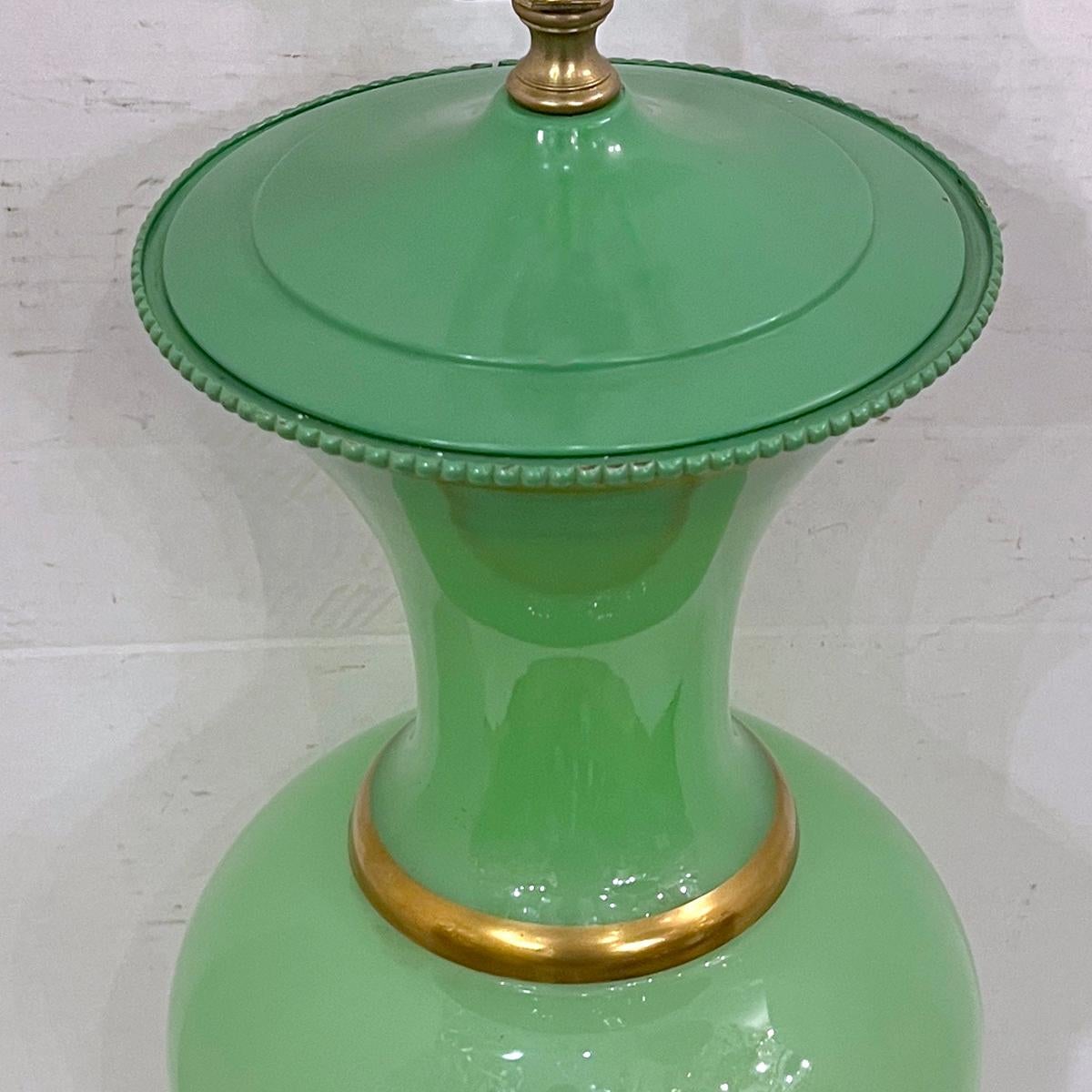 Dorato Lampada in vetro opalino verde in vendita