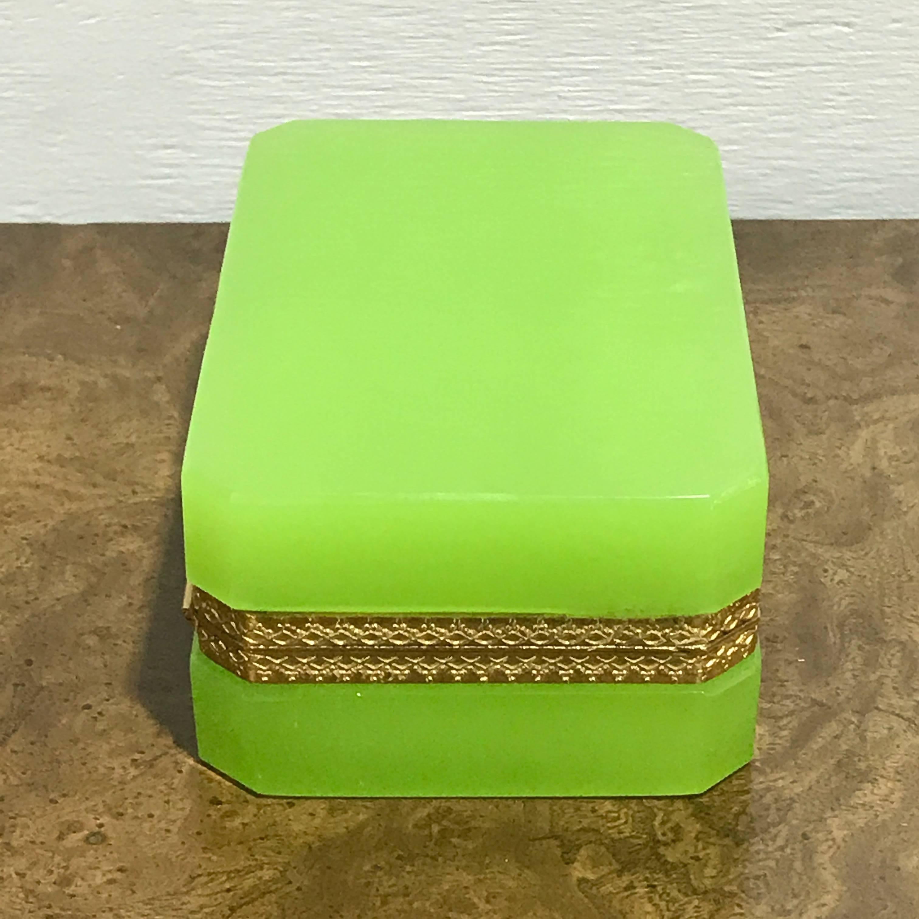 Green Opaline Ormolu-Mounted Box In Excellent Condition In West Palm Beach, FL