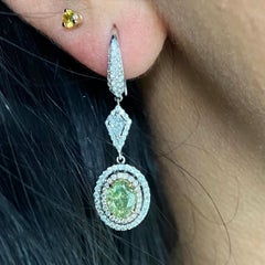 Boucles d'oreilles pendantes à diamant ovale vert