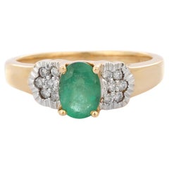 Exquisite Emerald and Diamond Flower Engagement Ring in 18K Solid Yellow Gold 