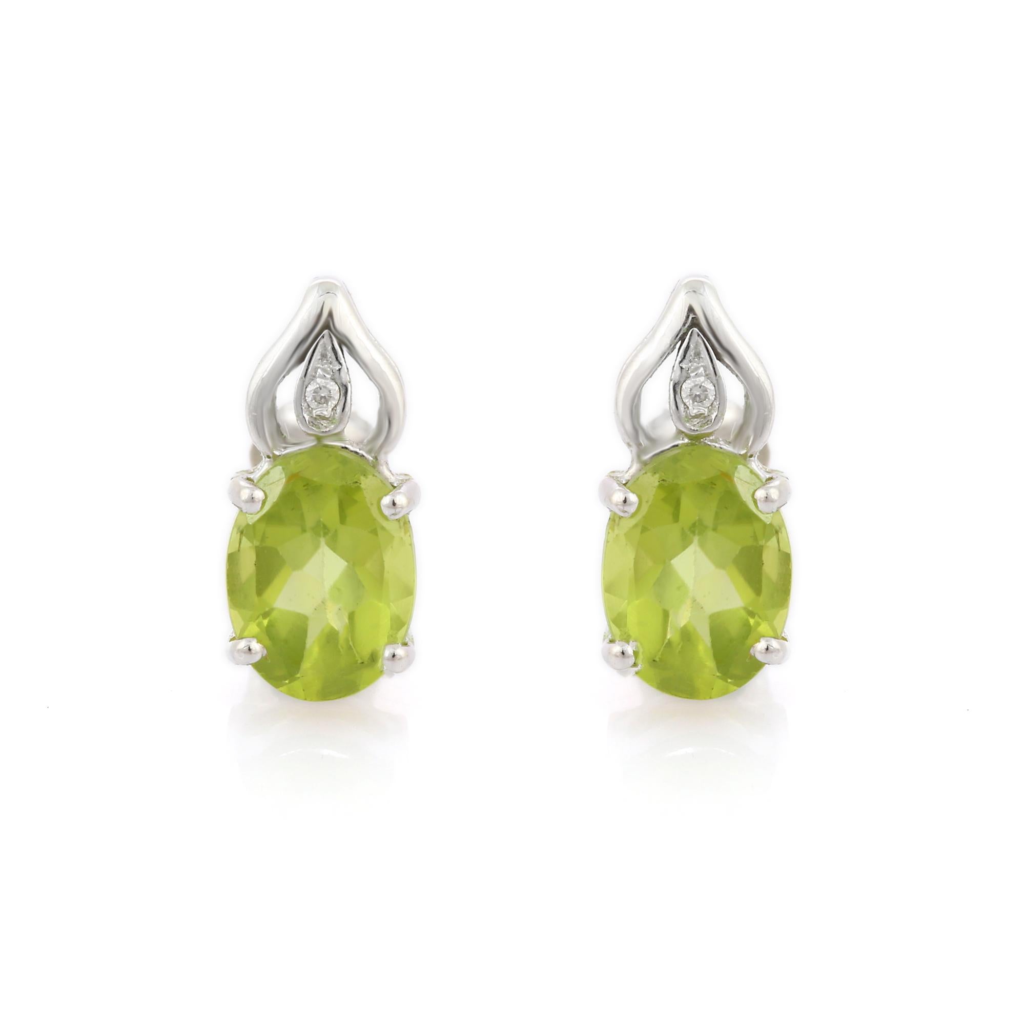 Green Oval Peridot Gemstone Stud Earrings with Diamonds in 14K White Gold  In New Condition For Sale In Houston, TX