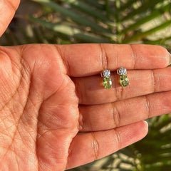 Orecchini ovali verdi con peridoto e zircone, classici e raffinati, Regalo di compleanno in argento
