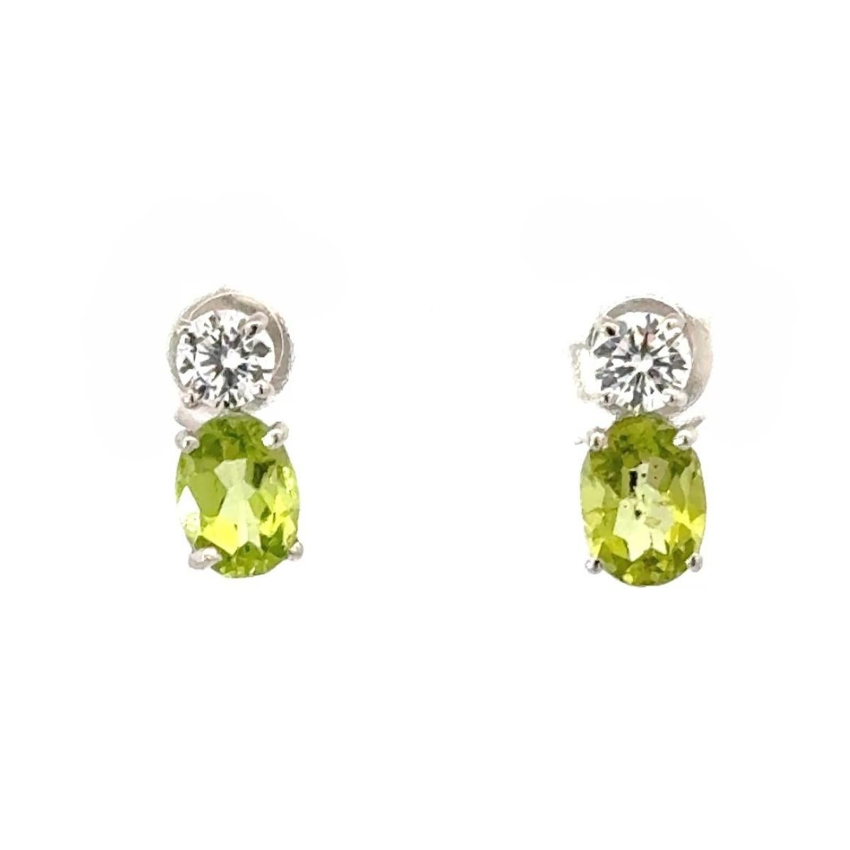Green Oval Peridot Zircon Dainty Classic Stud Earrings Birthday Gift in Silver For Sale 2