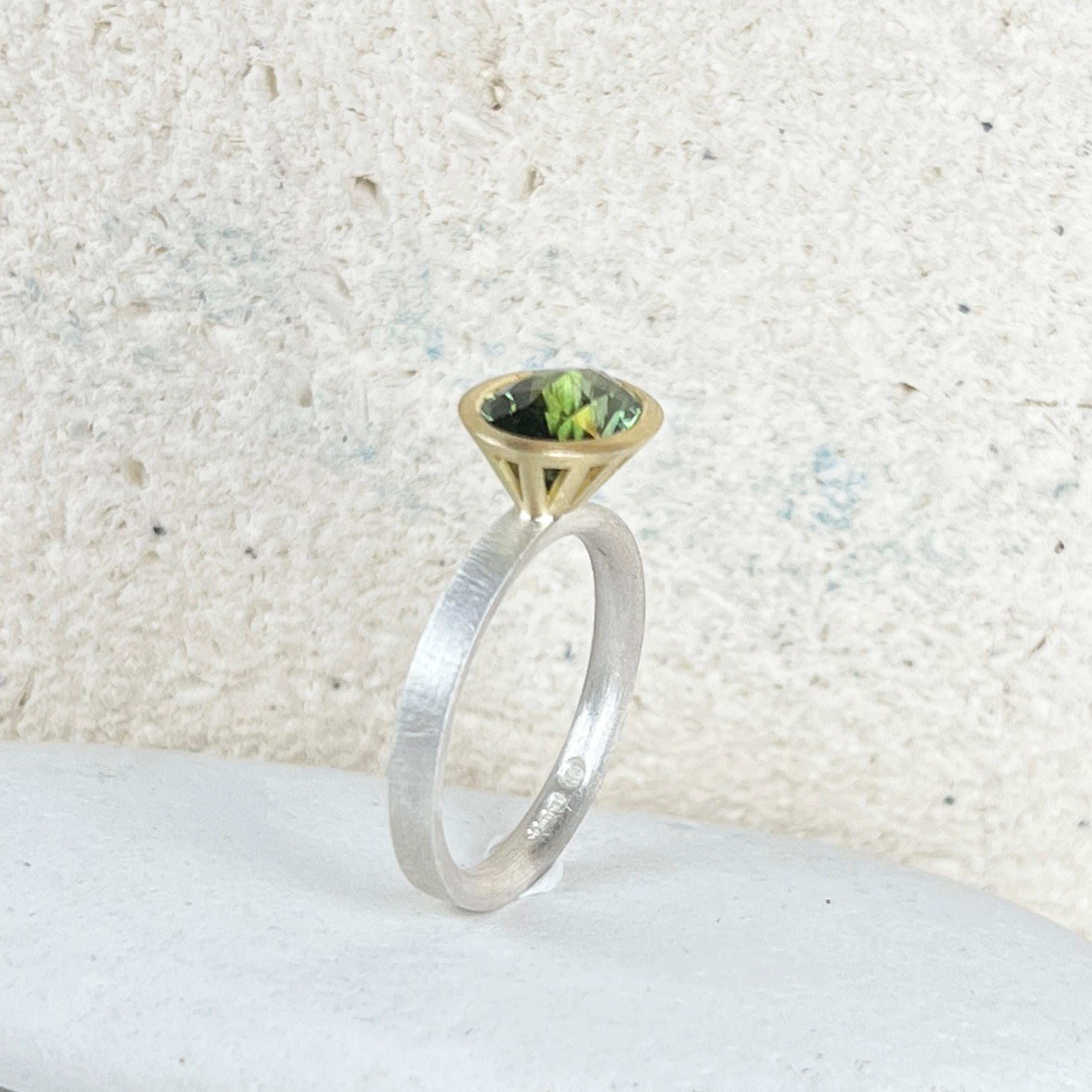 Contemporary Green Oval Tourmaline 18ct Gold Ring and Silver Ring For Sale