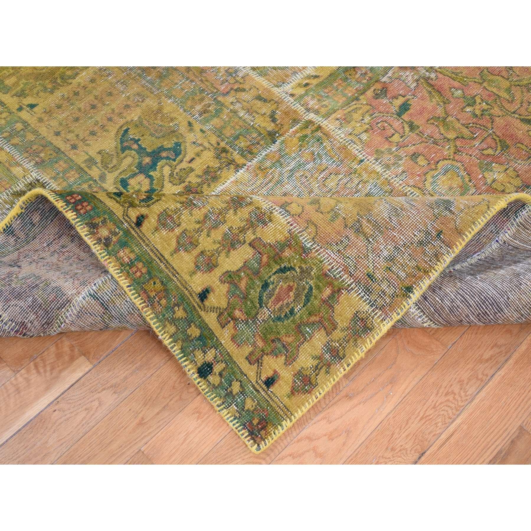 Persischer, handgeknüpfter, überzogener Patchwork-Teppich aus reiner Wolle in Grün im Angebot 1