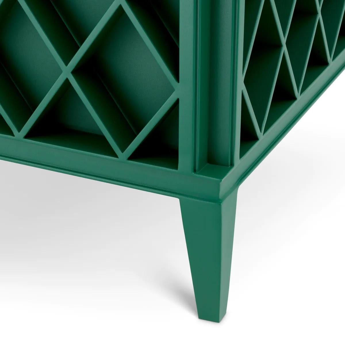 Green Painted Metal Outdoor Planter, a Luxurious Design for your Outdoor Space. In New Condition For Sale In Saint-Ouen, FR