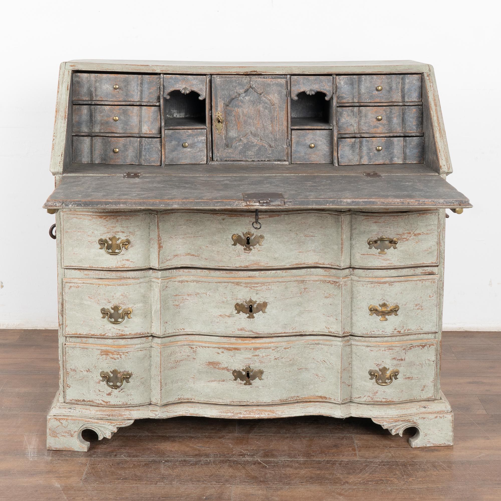 Green Painted Oak Secretary Bureau from Sweden, circa 1760-1800 In Good Condition In Round Top, TX