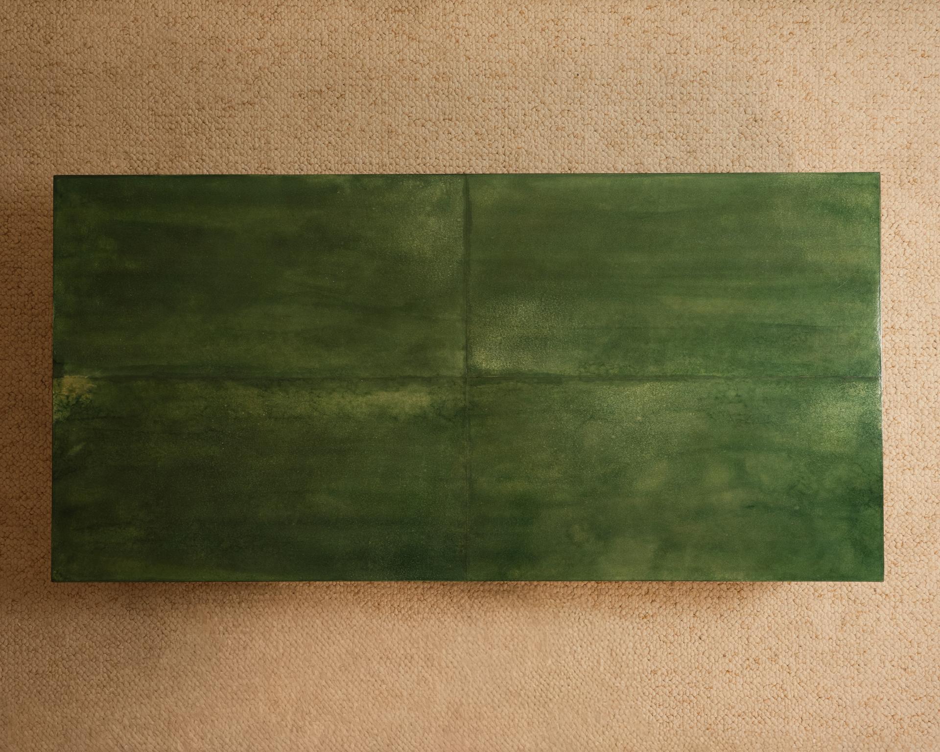 20ième siècle Table basse en parchemin Greene & Greene en vente