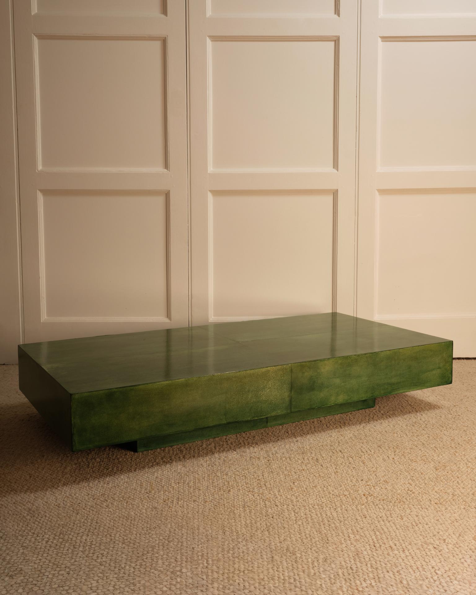 Table basse en parchemin Greene & Greene en vente 2