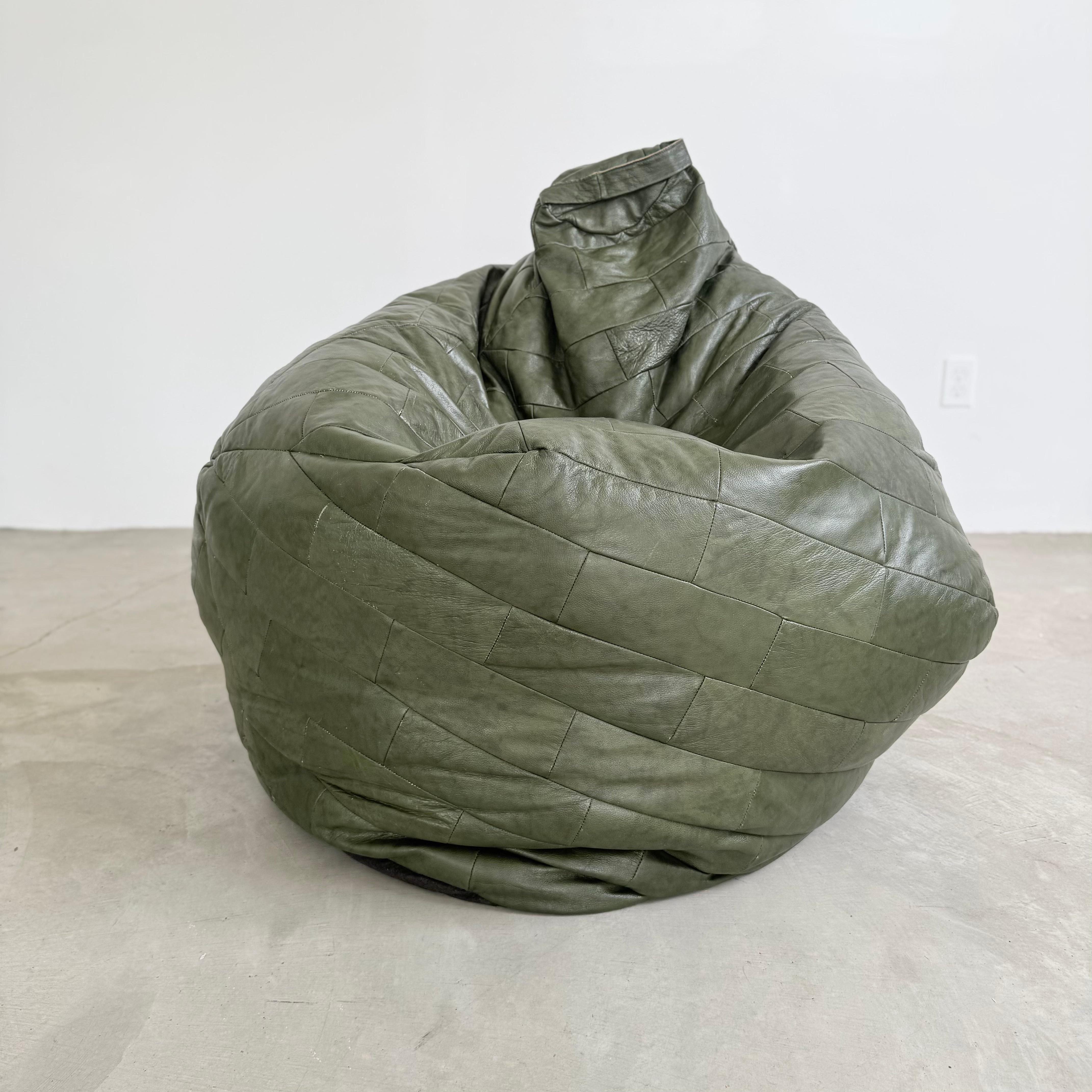 Fin du 20e siècle Green Patchwork Leather Bean Bag, 1970s Switzerland en vente