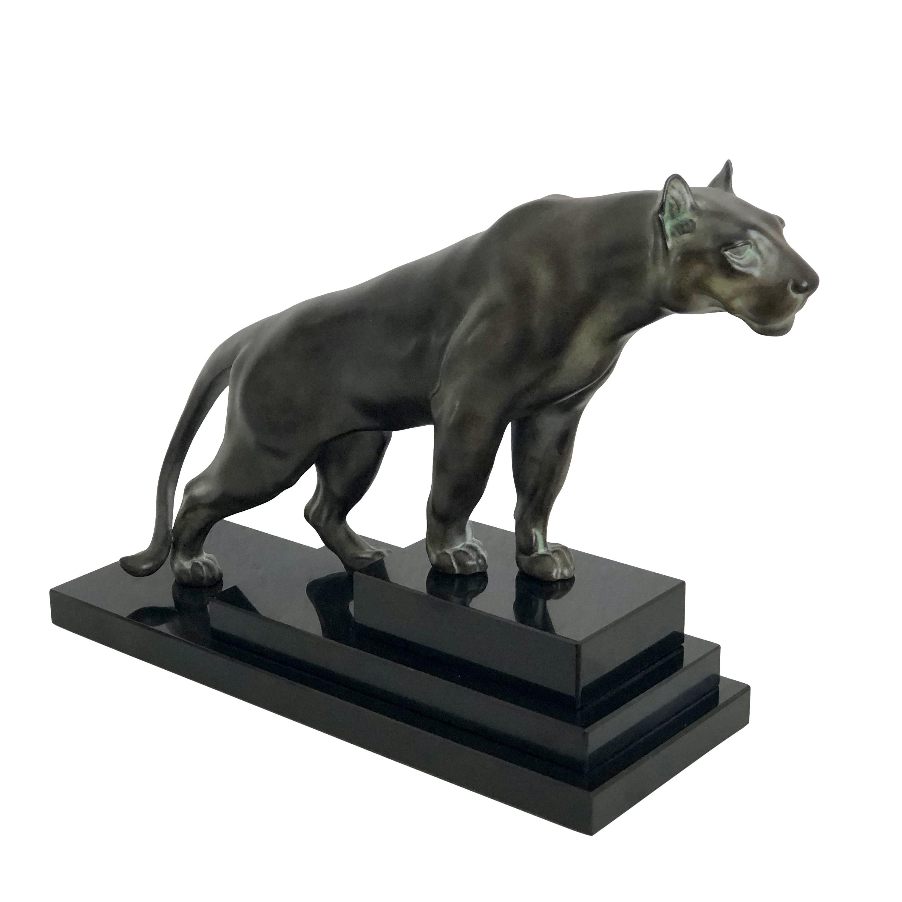 Green Patinated Panther Sculpture Jungle Original Max Le Verrier Spelter Marble In Excellent Condition In Ulm, DE