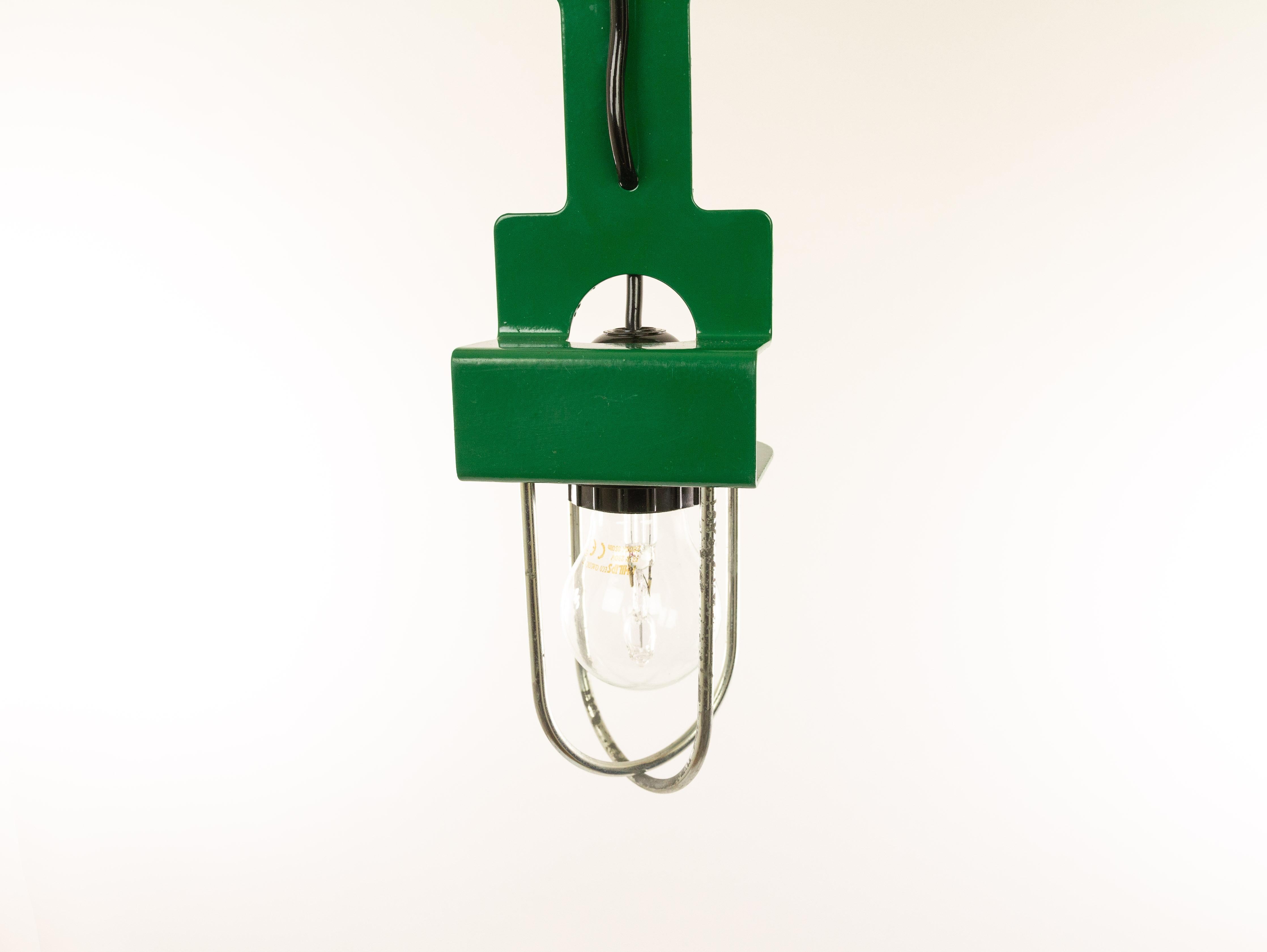 Lampe à suspension ou lampe de bureau verte de Reggiani, années 1970 Bon état - En vente à Rotterdam, NL