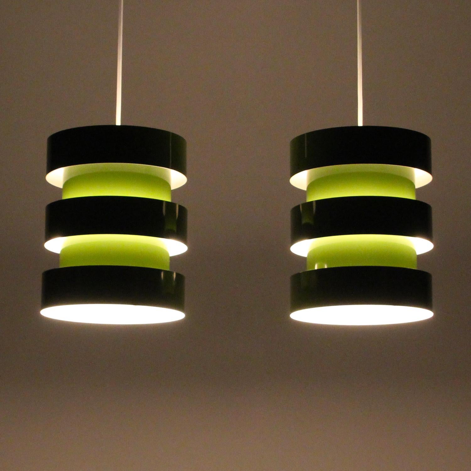 Green Pendants Fog & Mørup 1960s, Attractive Olive-Green Hanging Lamps, Pair (Dänisch)