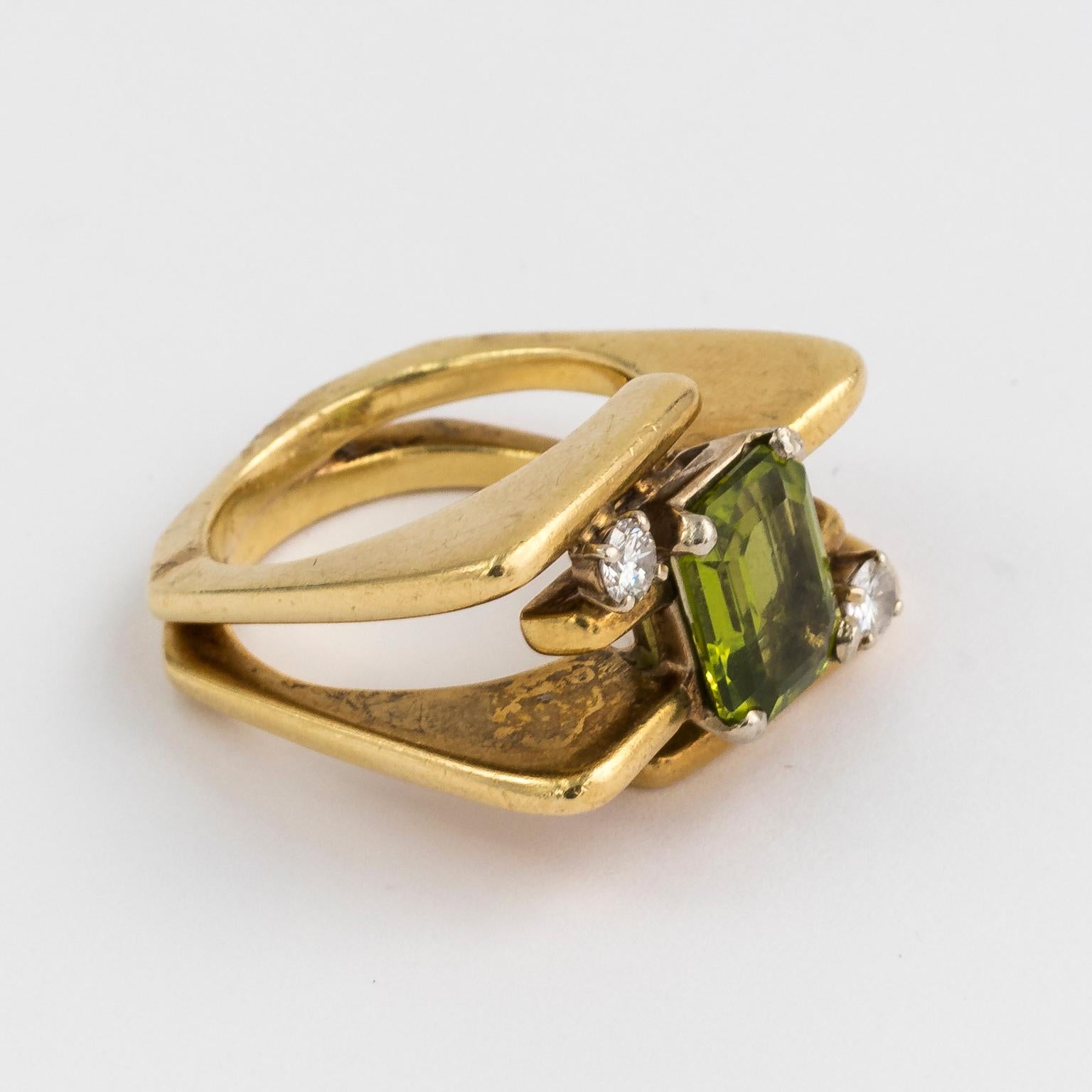 Green Peridot and Diamond Ring 4
