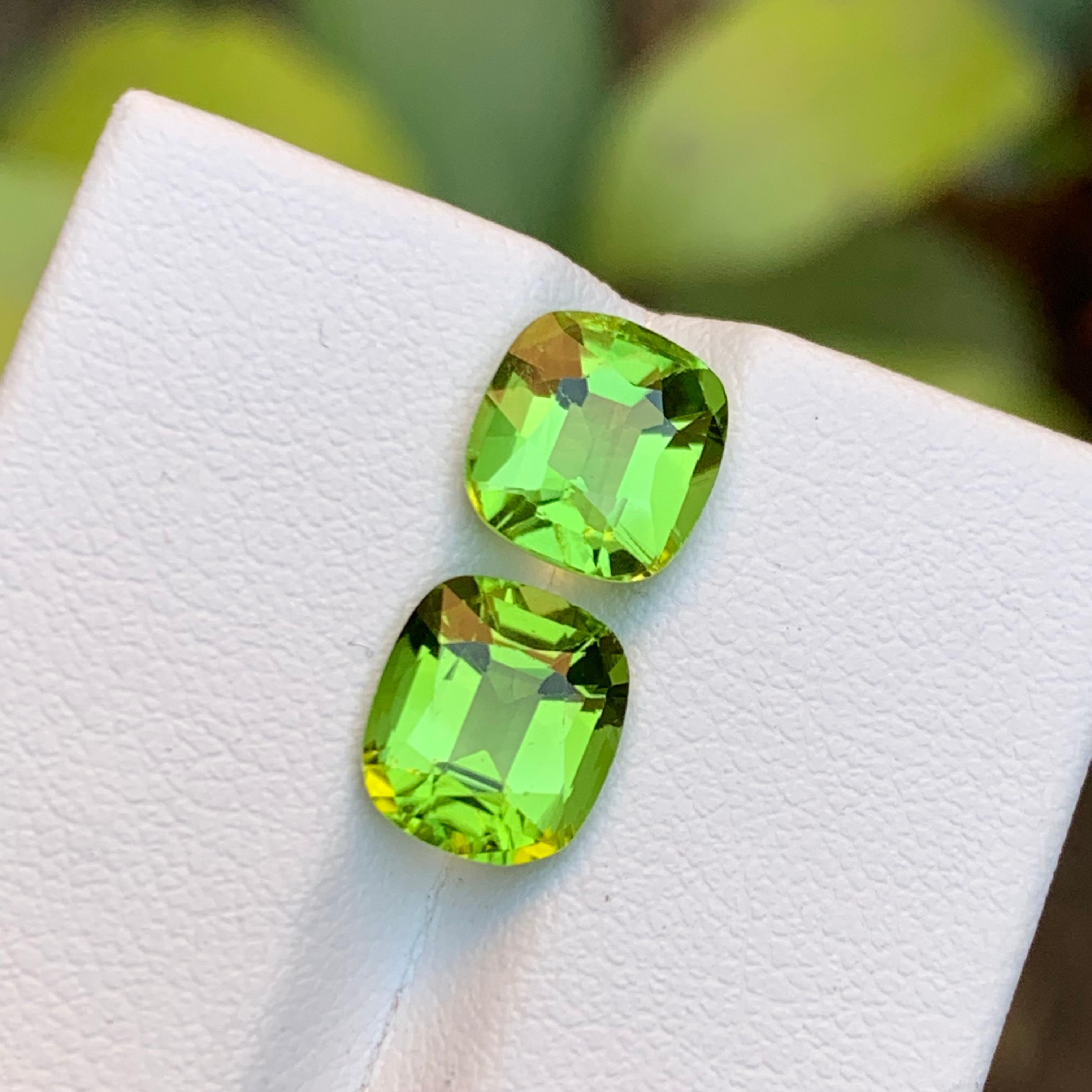Green Peridot Cushion Cut Natural Loose Gemstones, 4.90 Carat from Pakistan For Sale 7