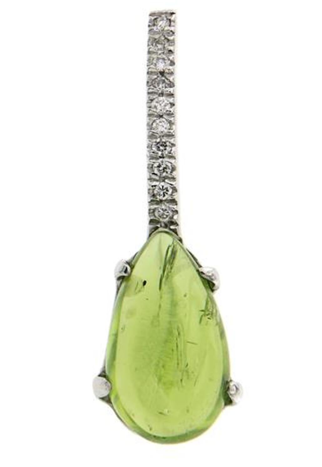 Women's Green Peridot Diamonds White Gold Dangle Earrings Handcrafted in Italy For Sale