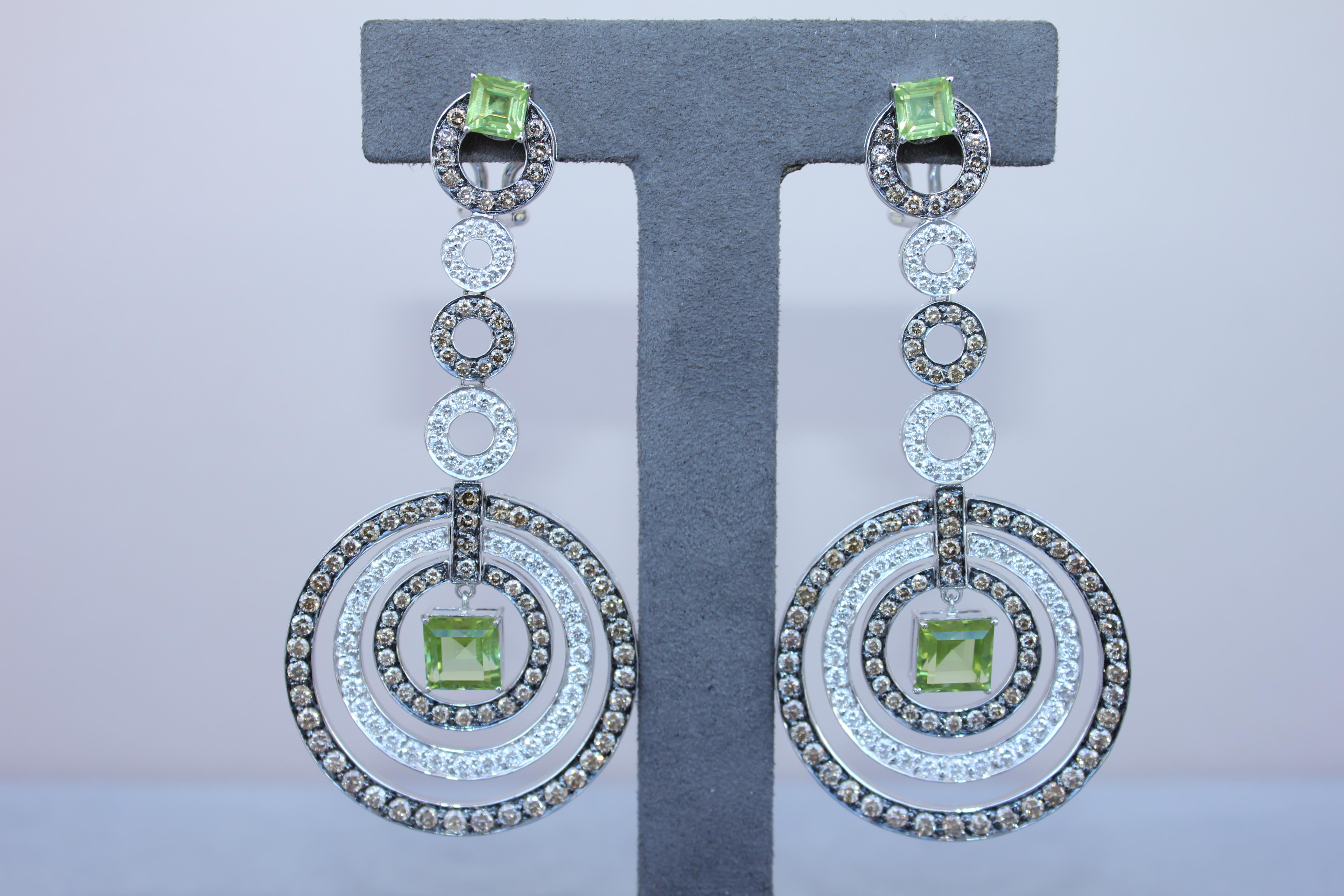 Green Peridot Faceted Square White & Brown Diamond 18K White Black Gold Earrings For Sale 5