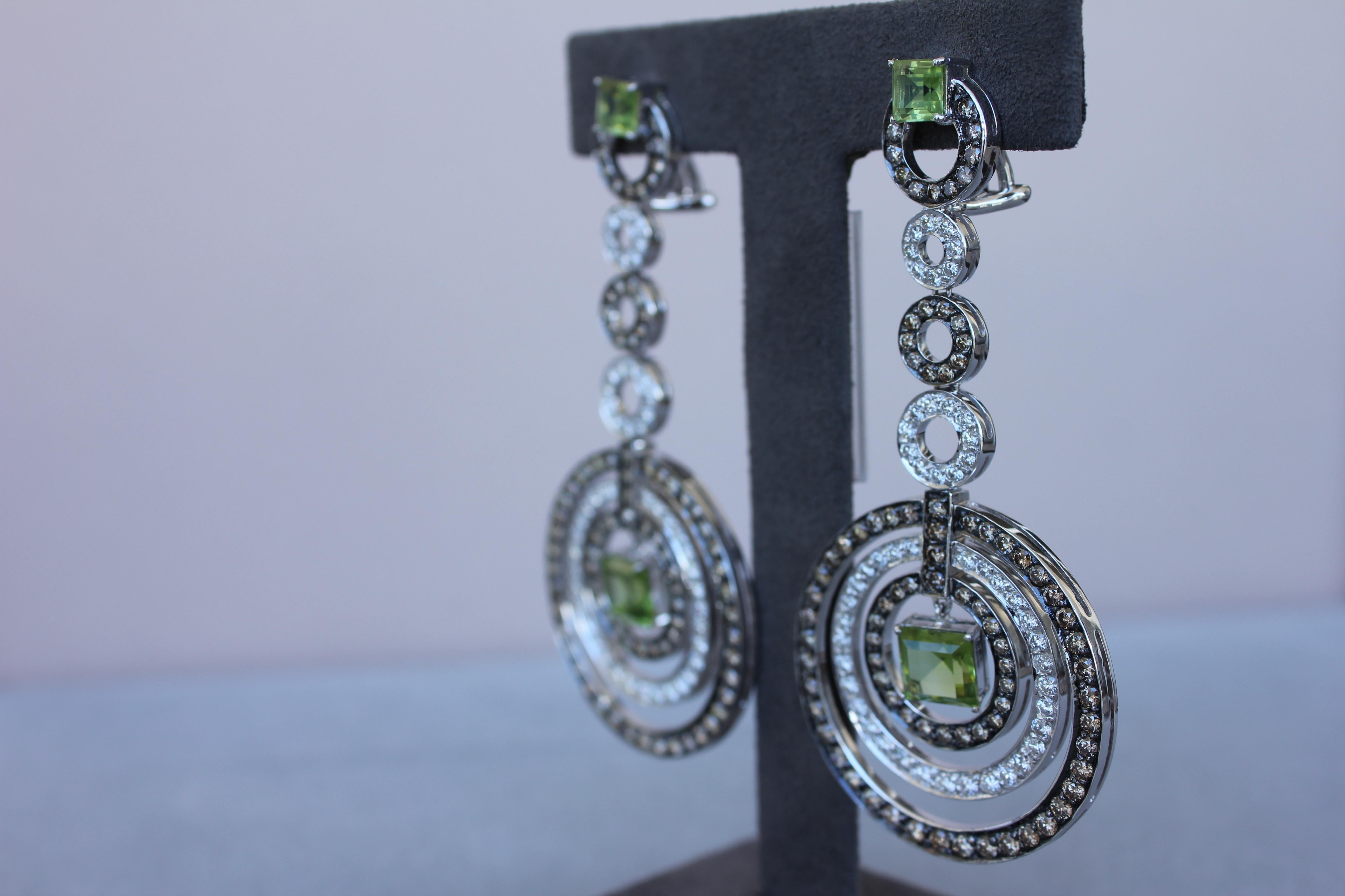 Green Peridot Faceted Square White & Brown Diamond 18K White Black Gold Earrings For Sale 11