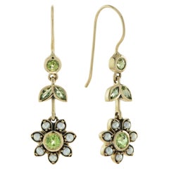 Orecchini a goccia in oro giallo 9K con perla e peridoto verde in stile floreale vintage