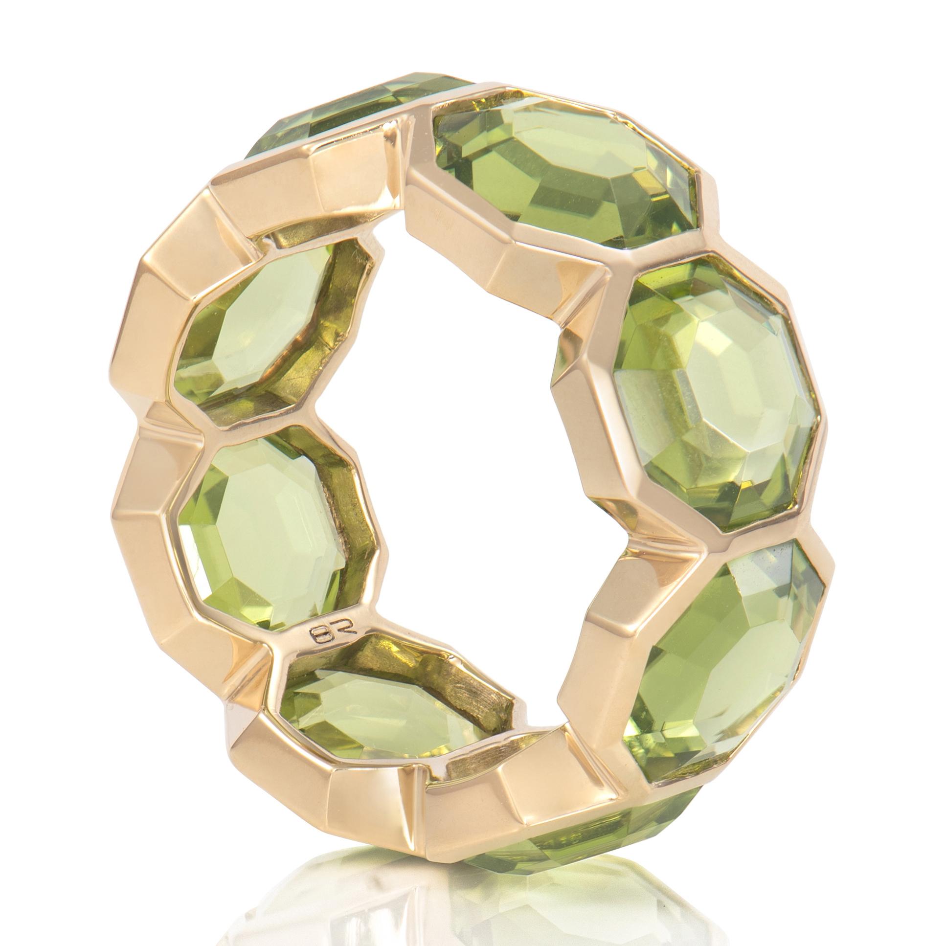 For Sale:  Green Peridot Russell Ring in 18 Karat Yellow Gold 5
