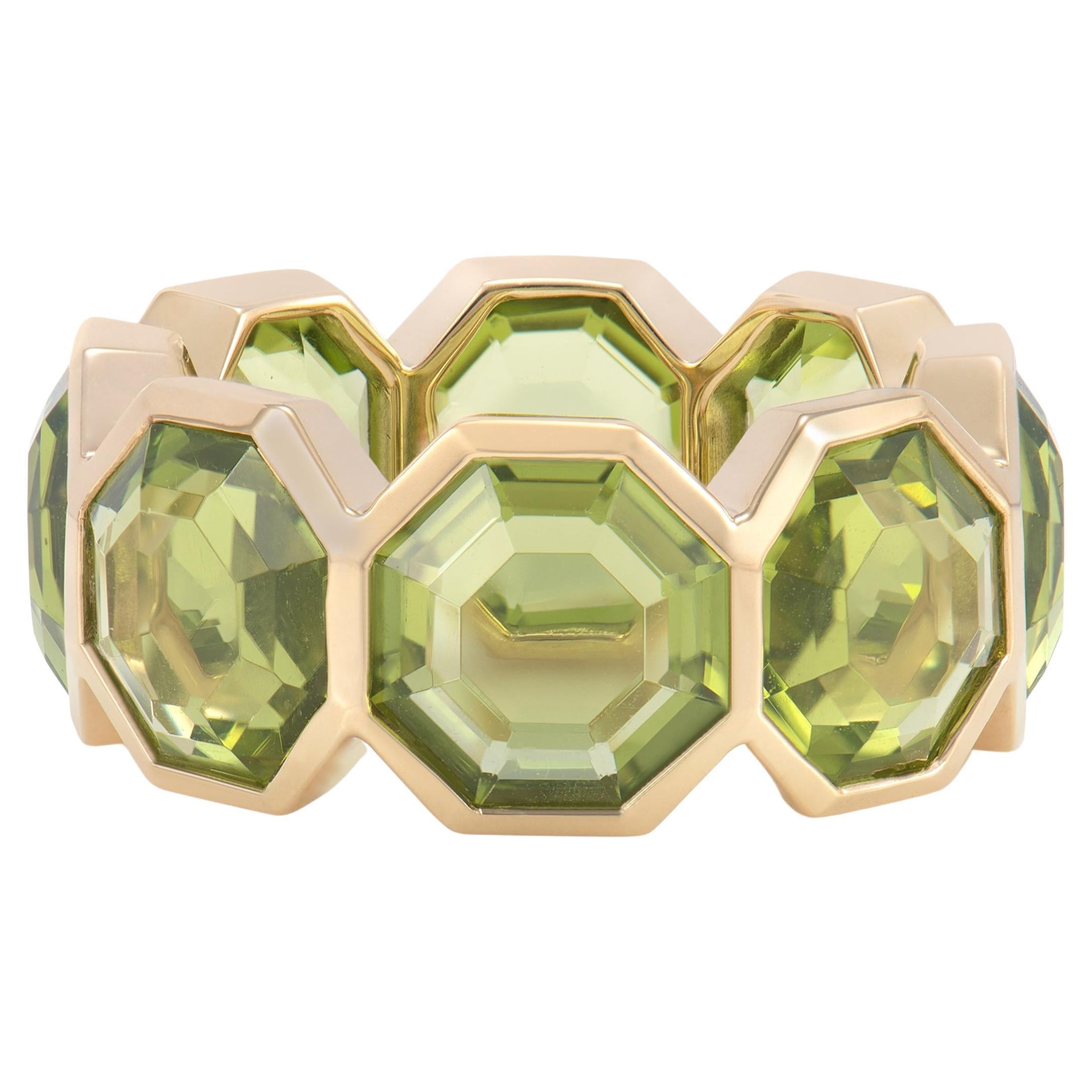 For Sale:  Green Peridot Russell Ring in 18 Karat Yellow Gold