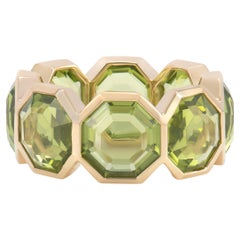 Green Peridot Russell Ring in 18 Karat Yellow Gold