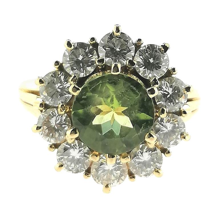 Green Peridot with Brilliant Cut Diamonds 18 Karat Yellow Gold Ring For Sale