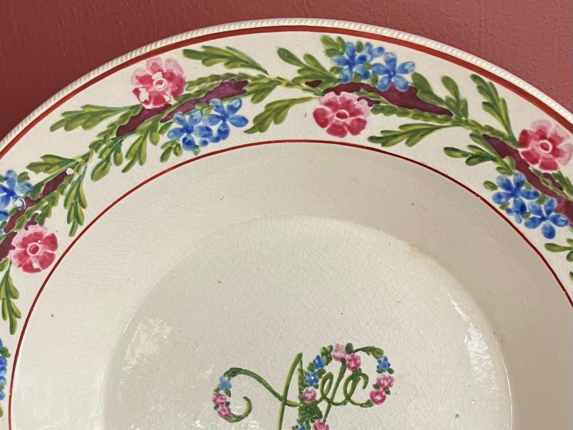 Ceramiche Wedgwood Piatto da minestra con bande floreali verdi, rosa e blu in vendita