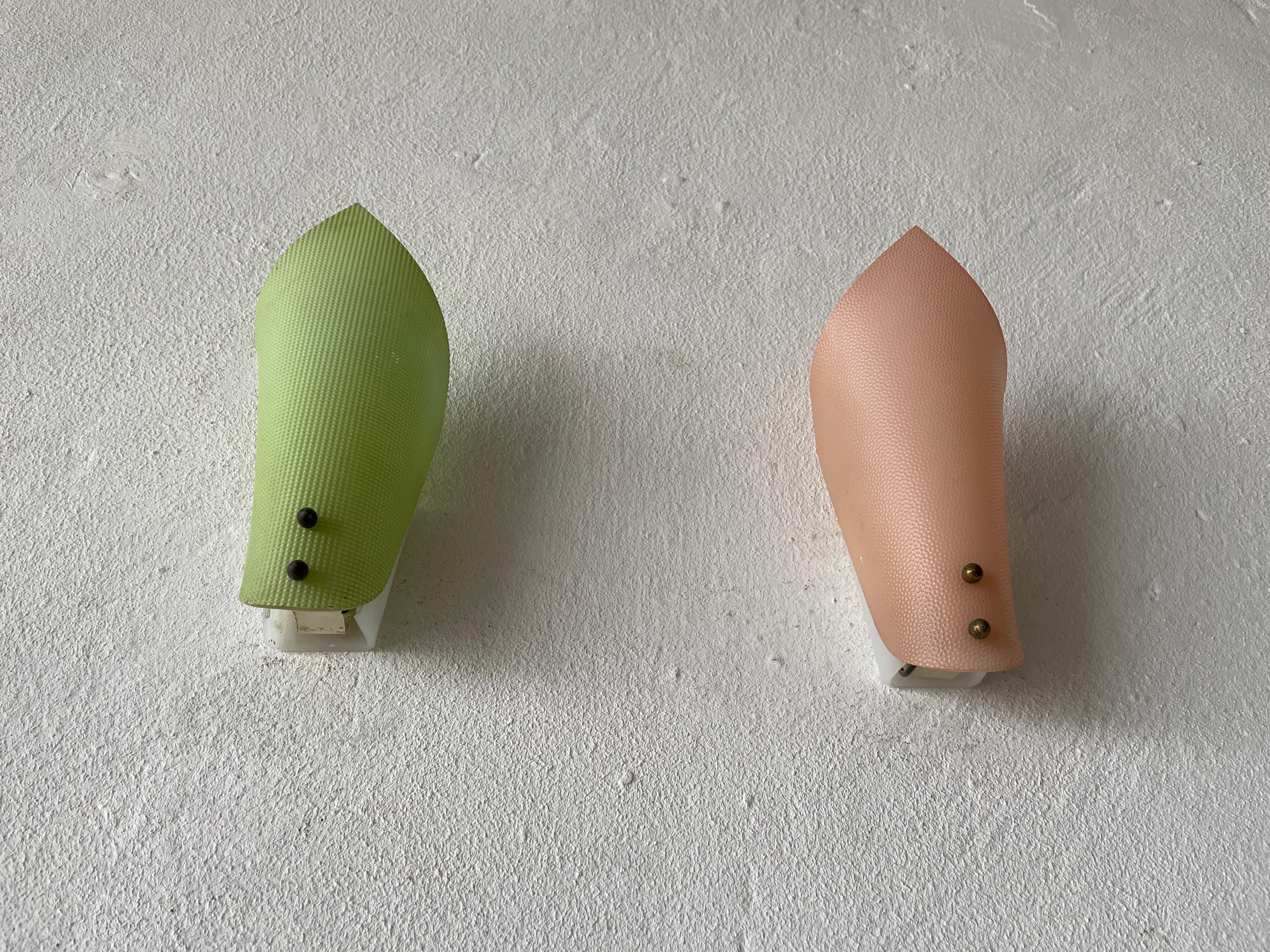 Mid-Century Modern Green & Pink Plexiglass Leaf Shaped Pair of Sconces, 1950s, Germany For Sale