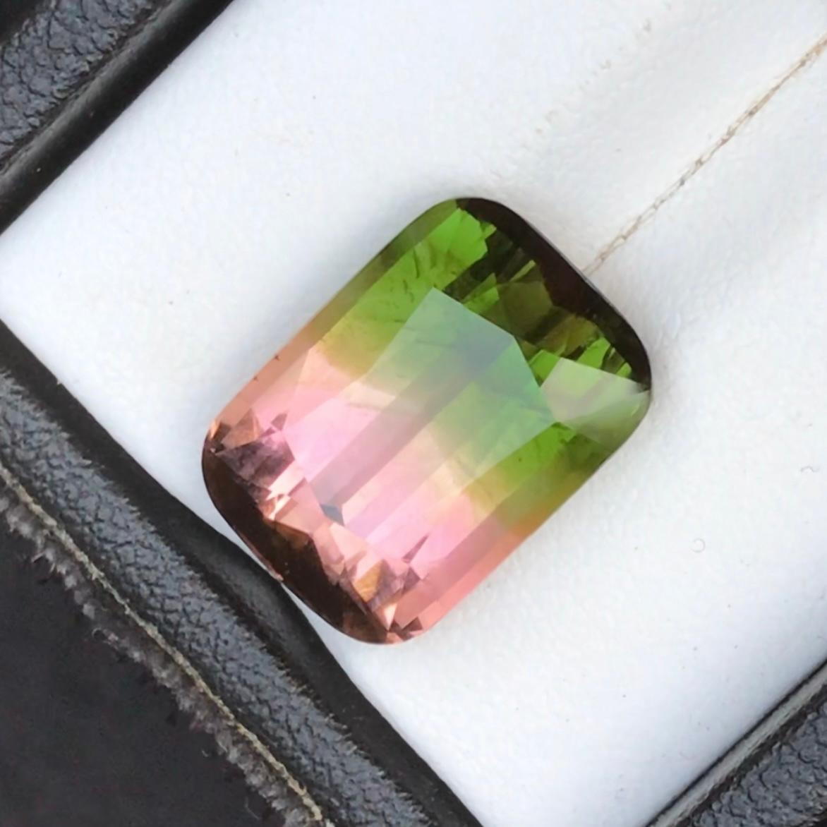 Green & Pink Watermelon Bicolor Natural Tourmaline Ring Loose Gemstone 10.85 Ct In New Condition For Sale In Peshawar, PK