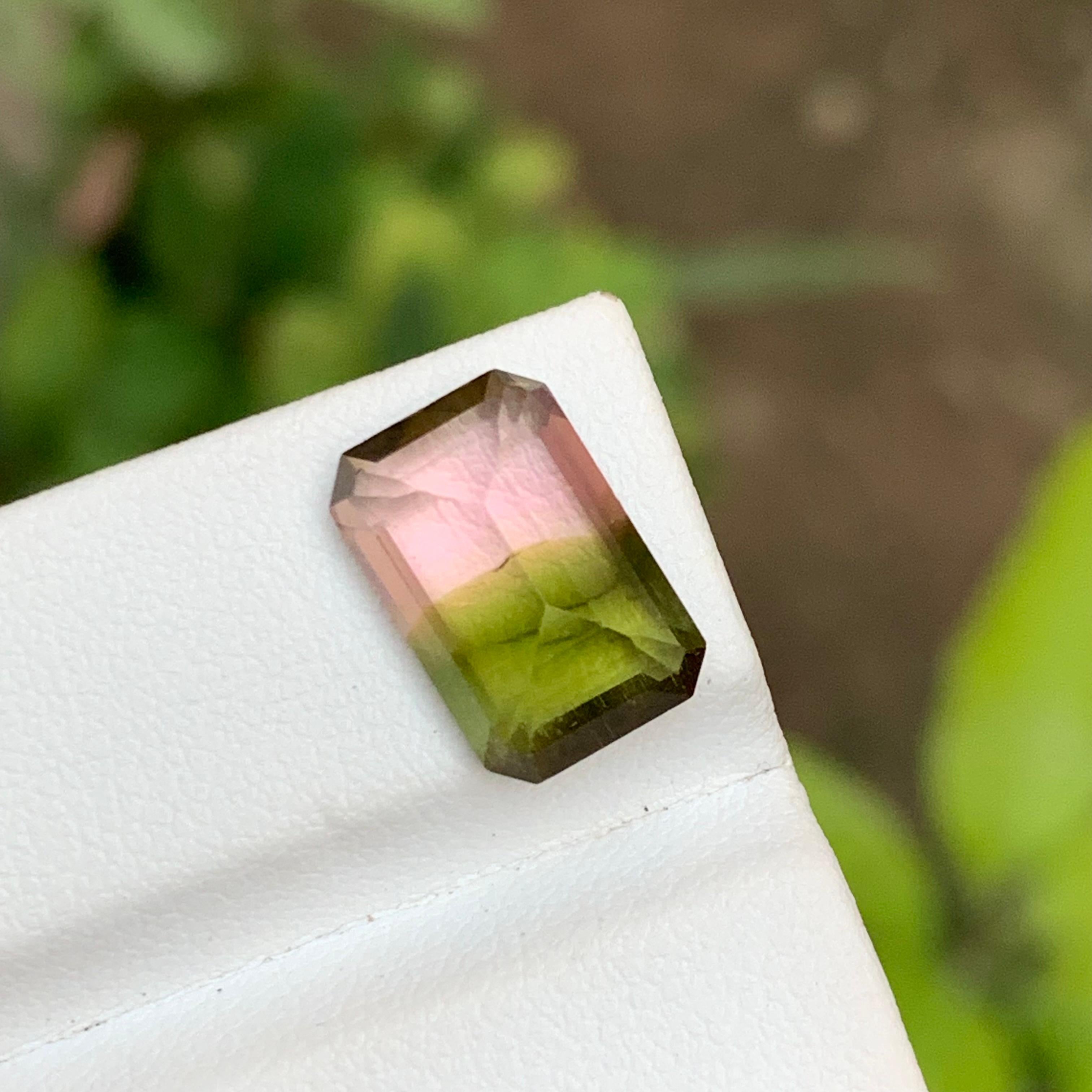 Taille émeraude Bague en tourmaline melon d'eau bicolore verte taille émeraude 5,10 carats en vente