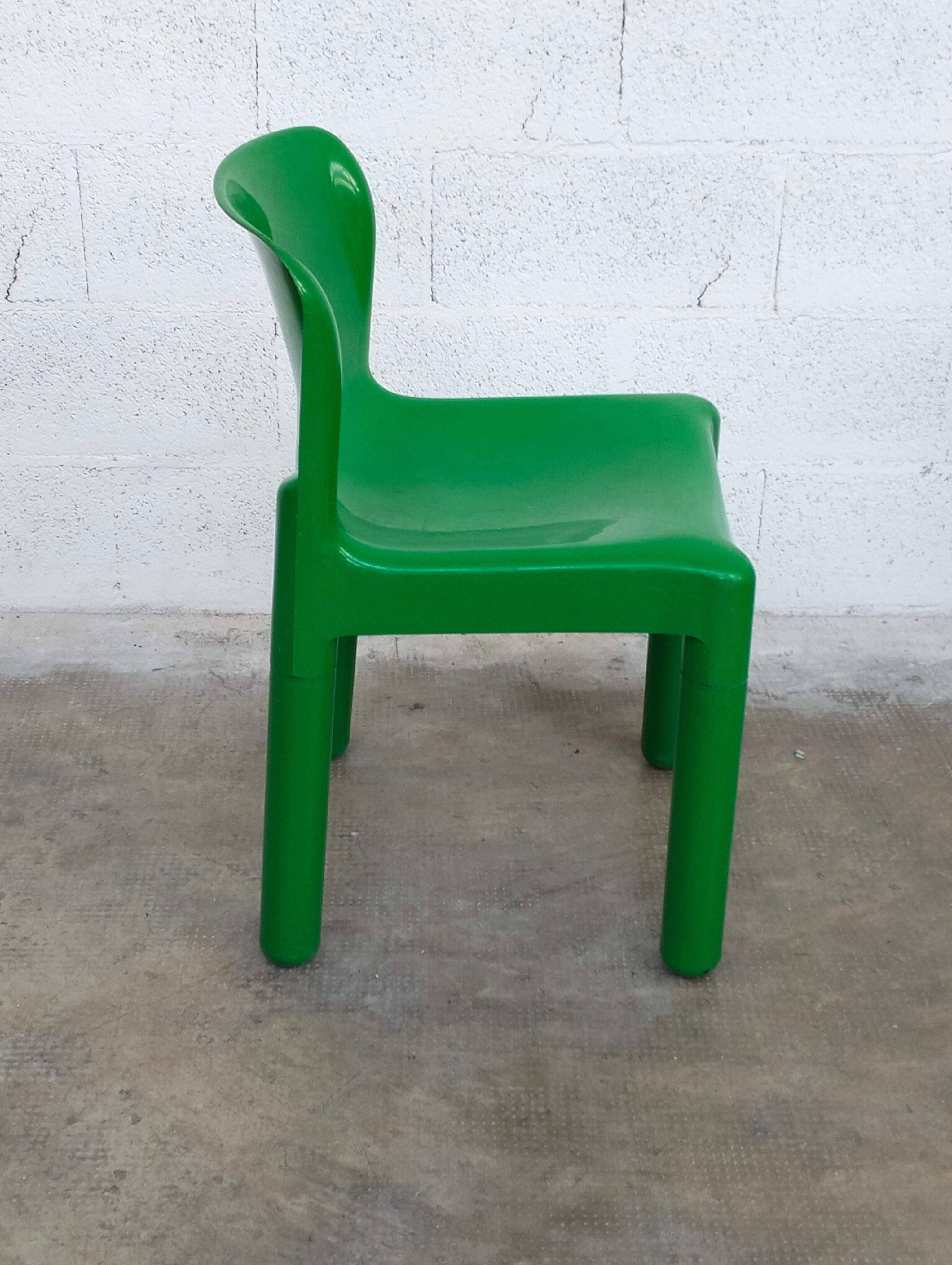 Mid-Century Modern Green Plastic Chairs 4875 by Carlo Bartoli for Kartell 1970s, Set of 4