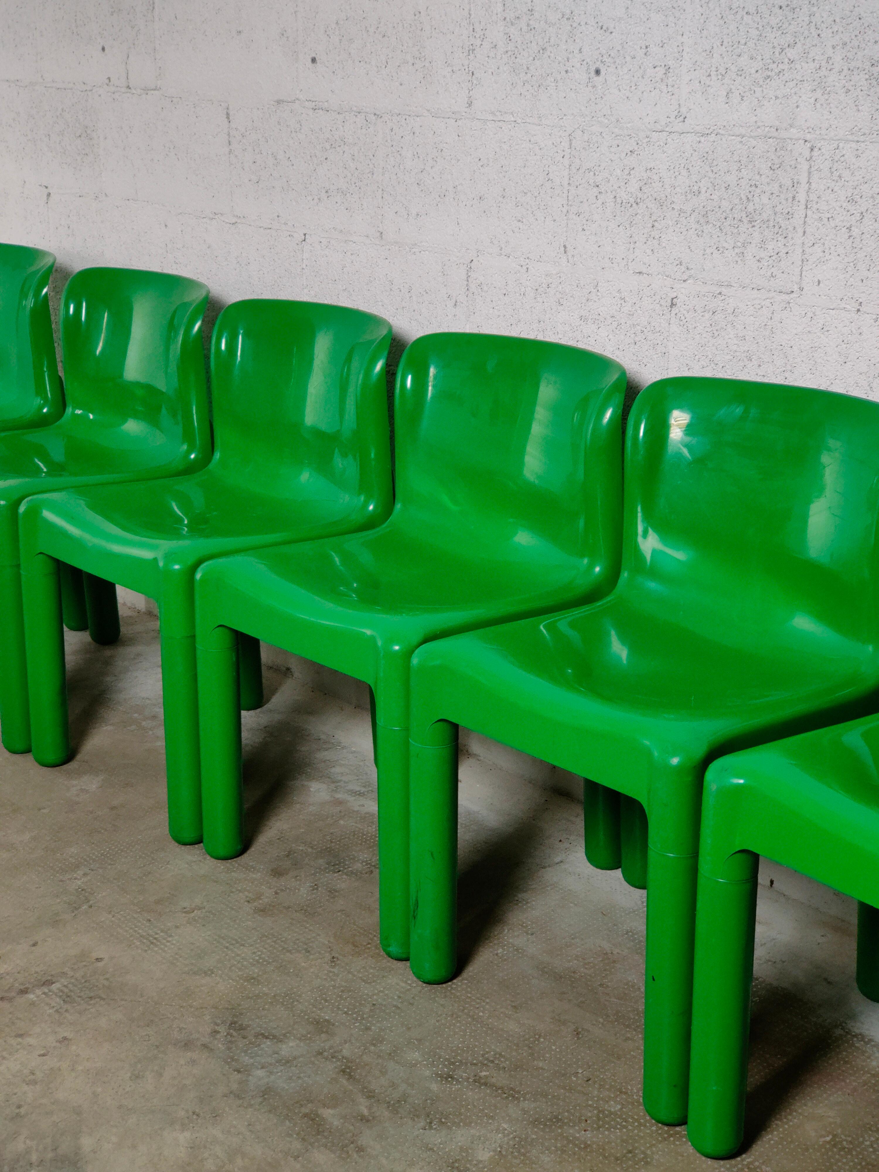 Sillas de plástico verdes 4875 de Carlo Bartoli para Kartell años 70